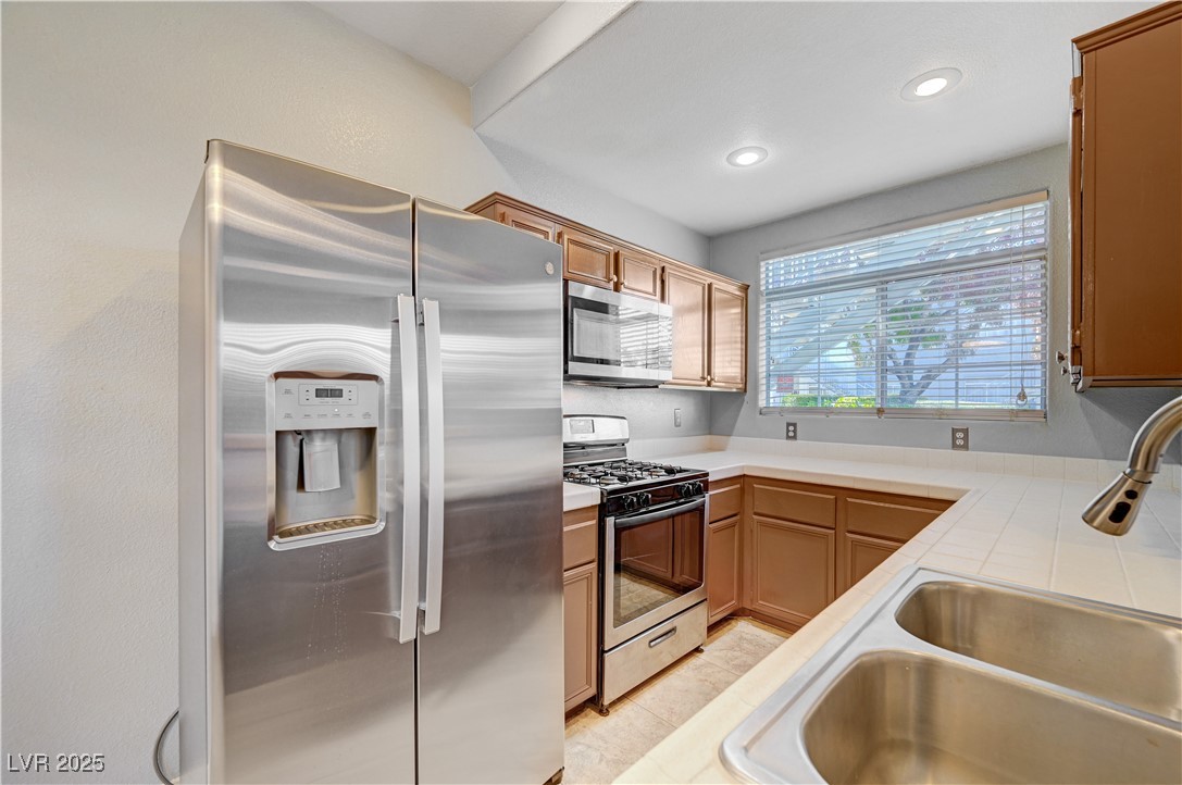 2201 Ramsgate Drive 911