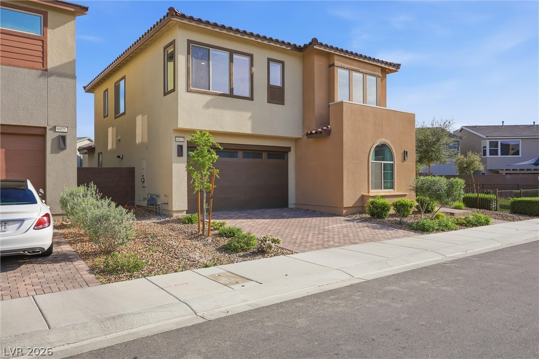 6922 Desert Finch Street