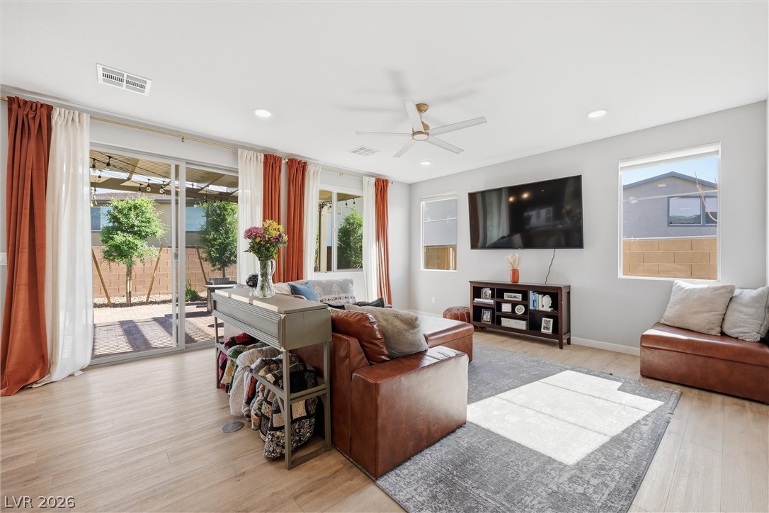 6922 Desert Finch Street