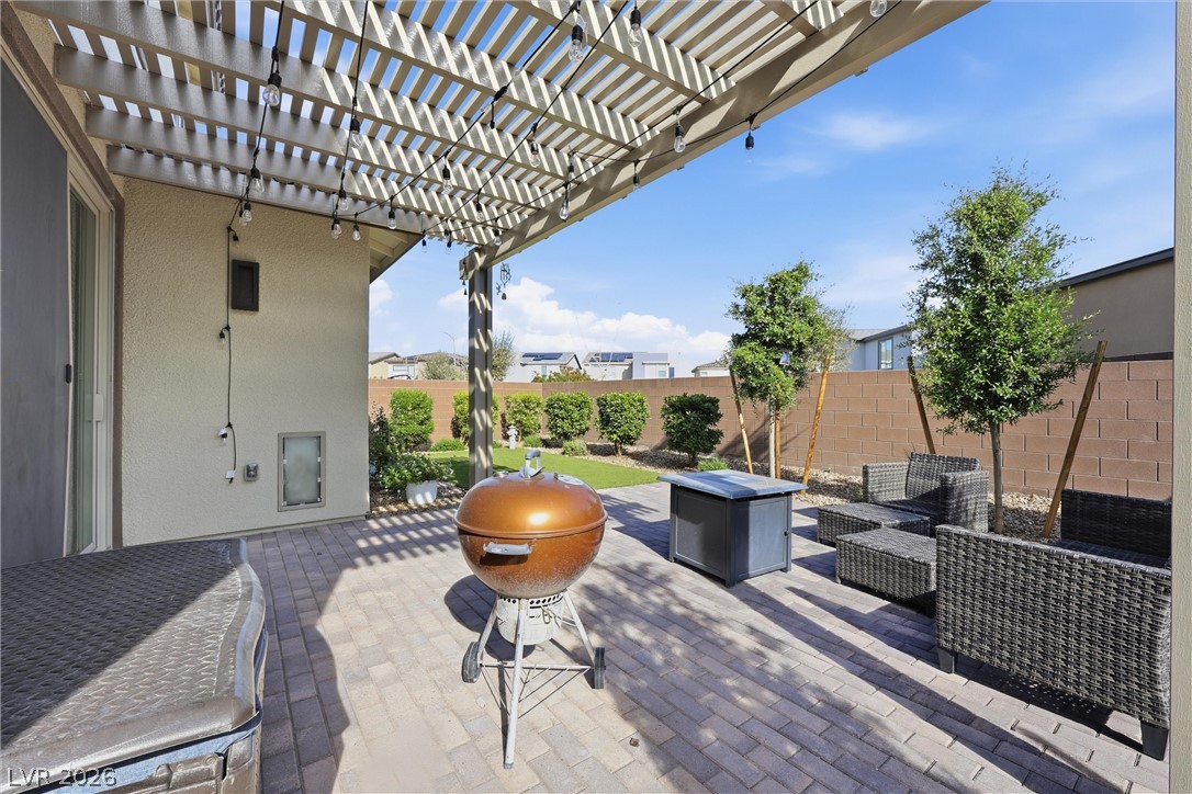 6922 Desert Finch Street