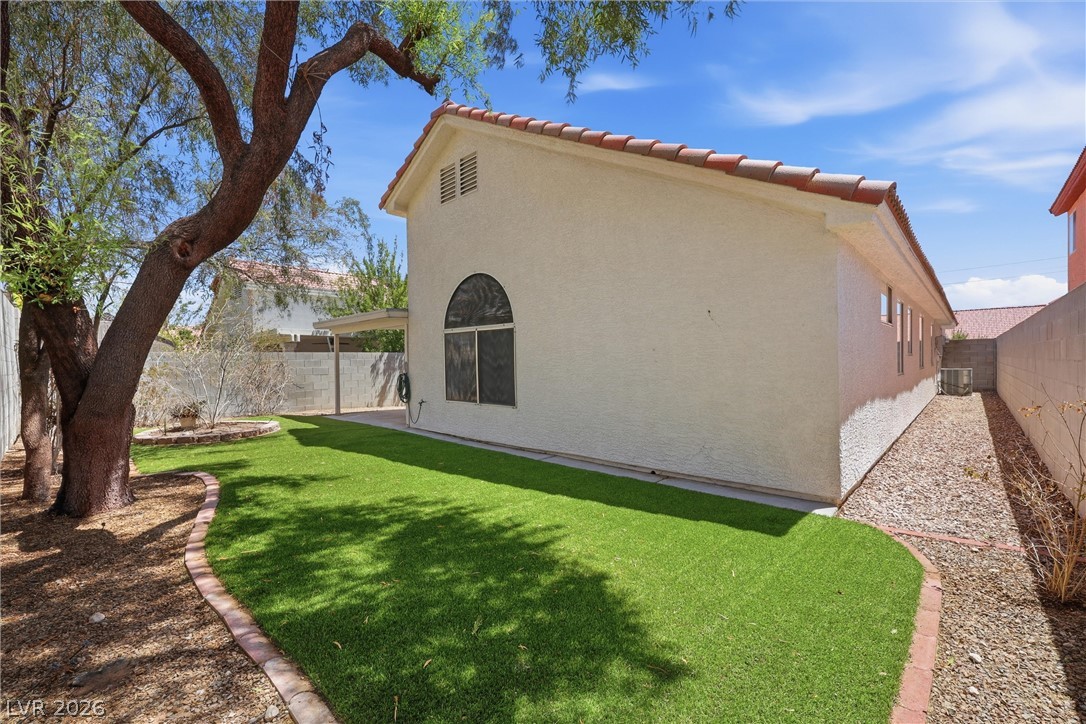 1221 Rainbow Meadows Drive