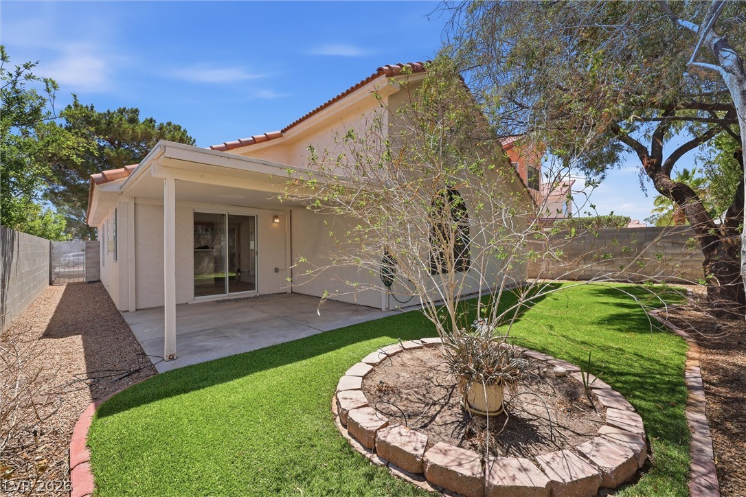 1221 Rainbow Meadows Drive