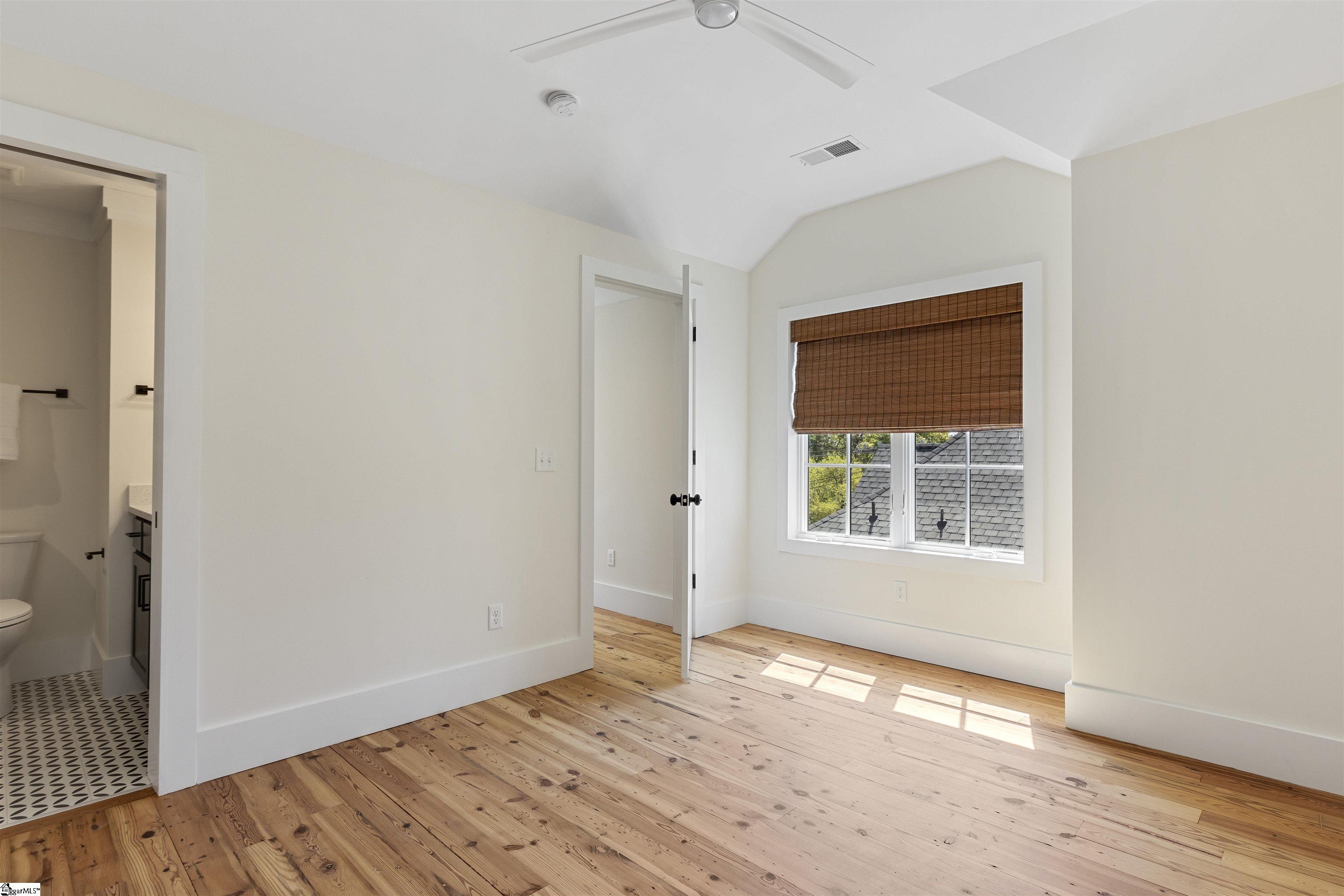 40 Claussen Avenue
