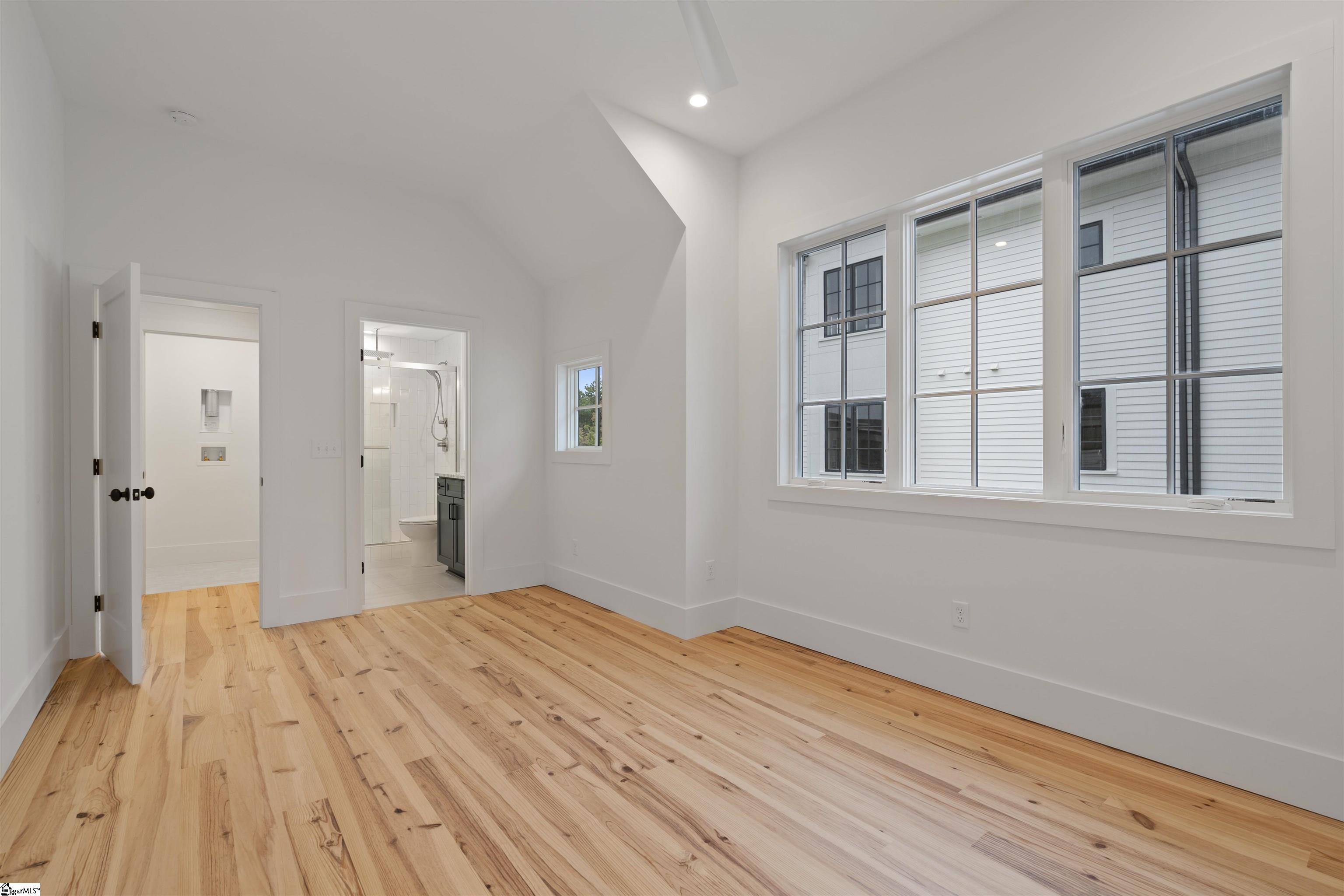 39 Thruston Street