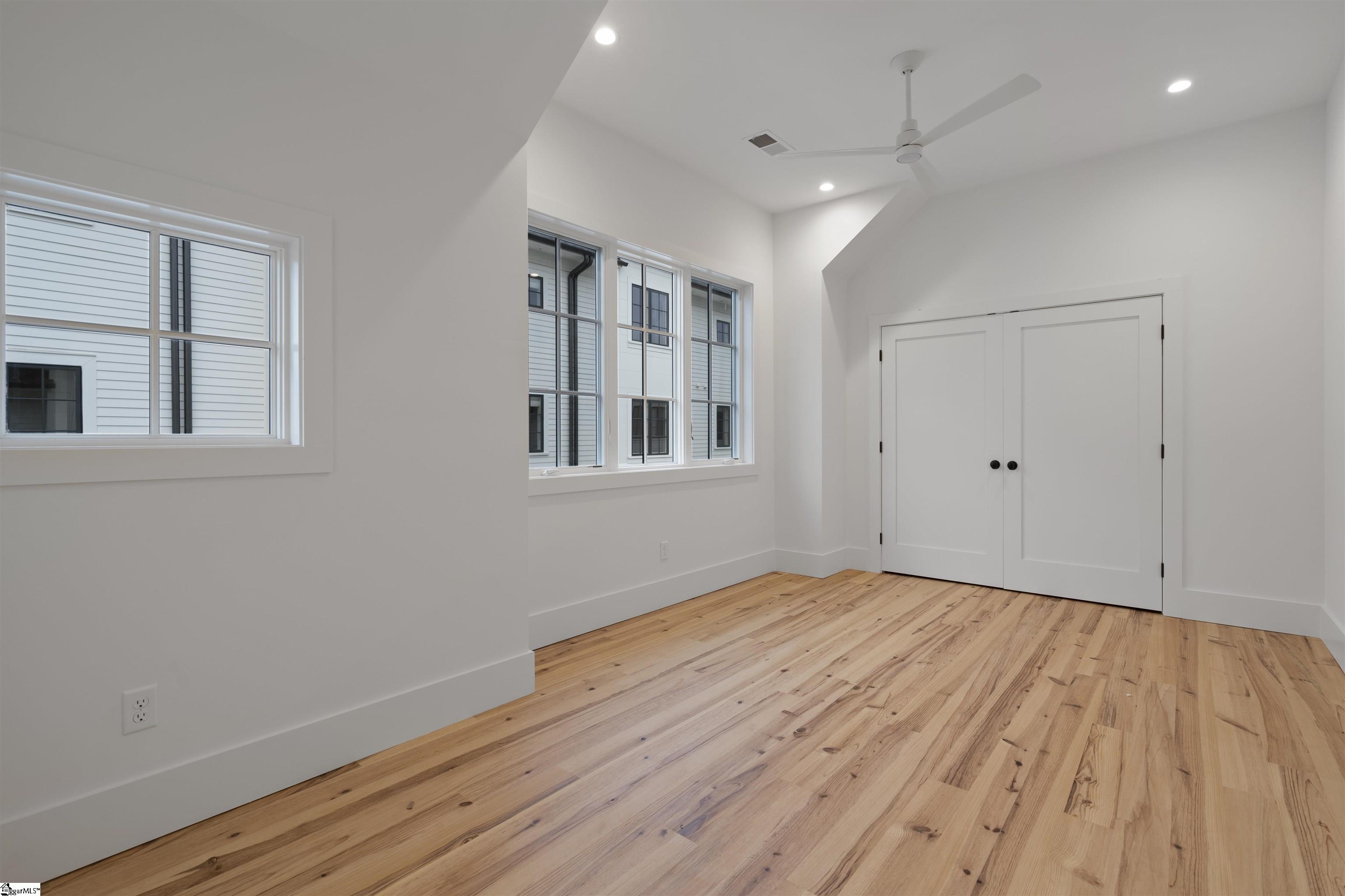39 Thruston Street