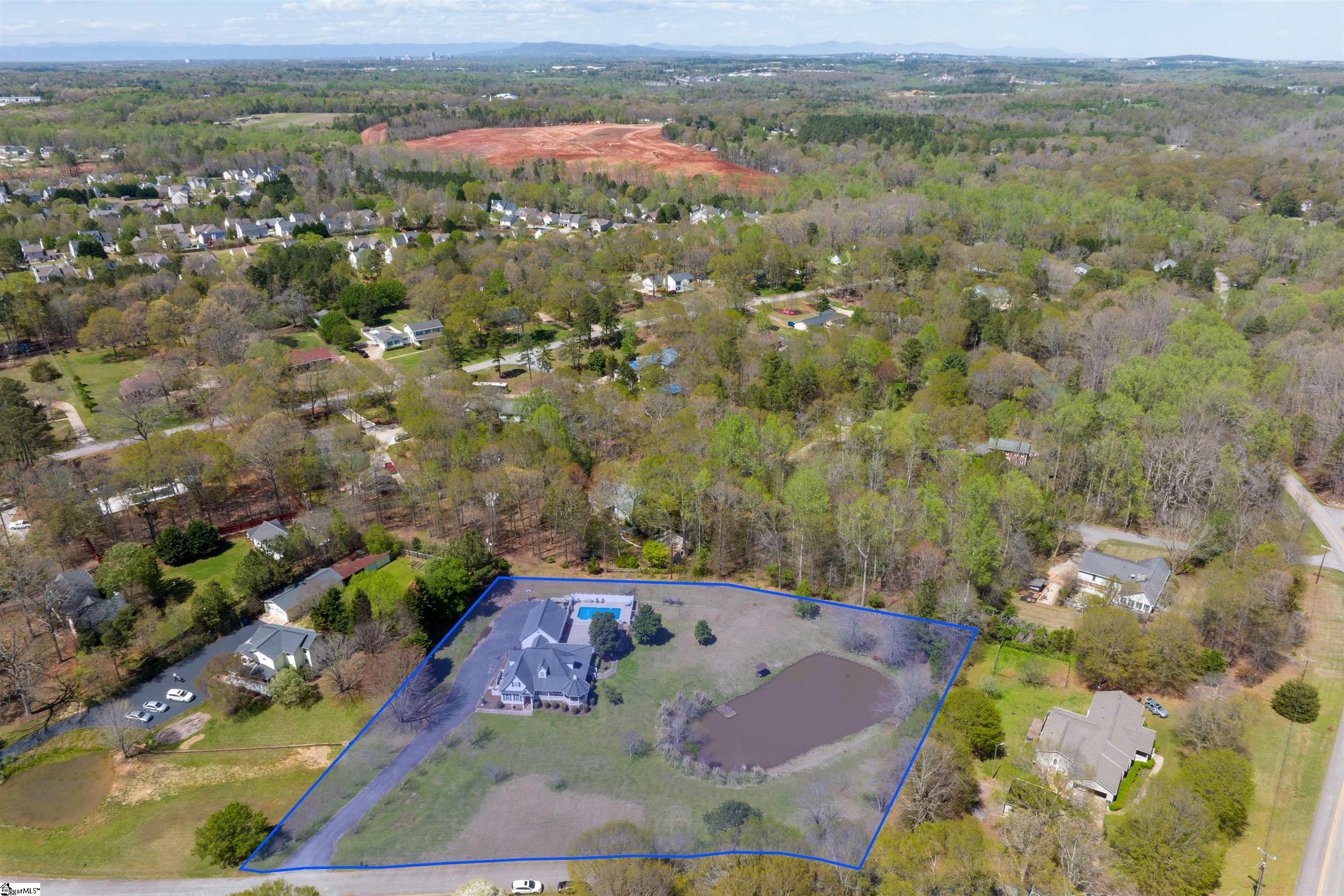 8 Nicklaus Drive
