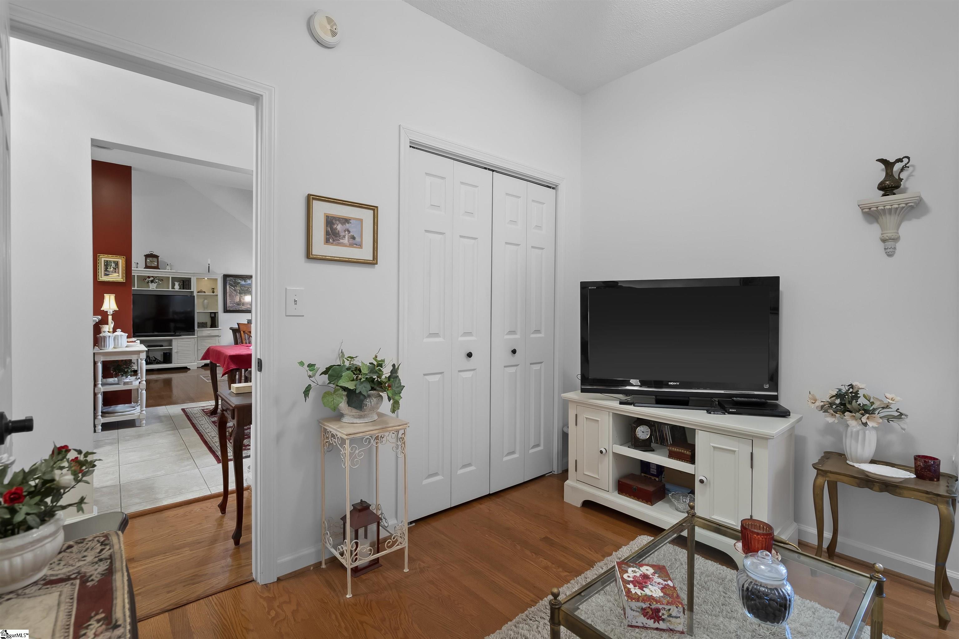 1 Fox Ridge Way