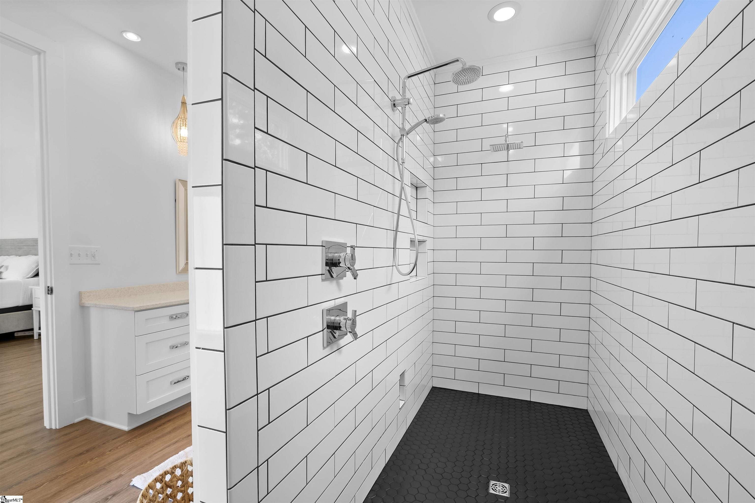 1573 Cooks Bridge Road