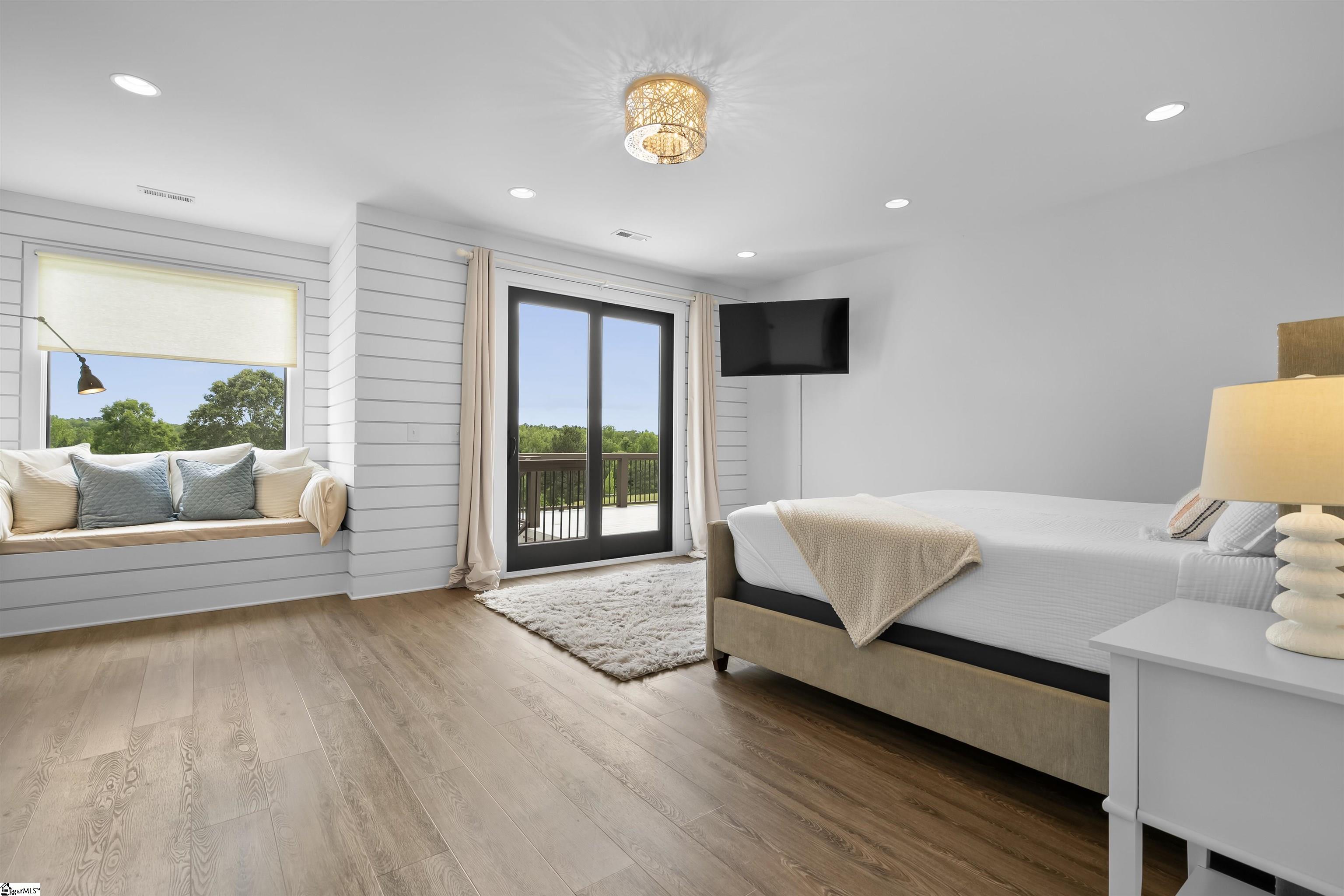 1573 Cooks Bridge Road