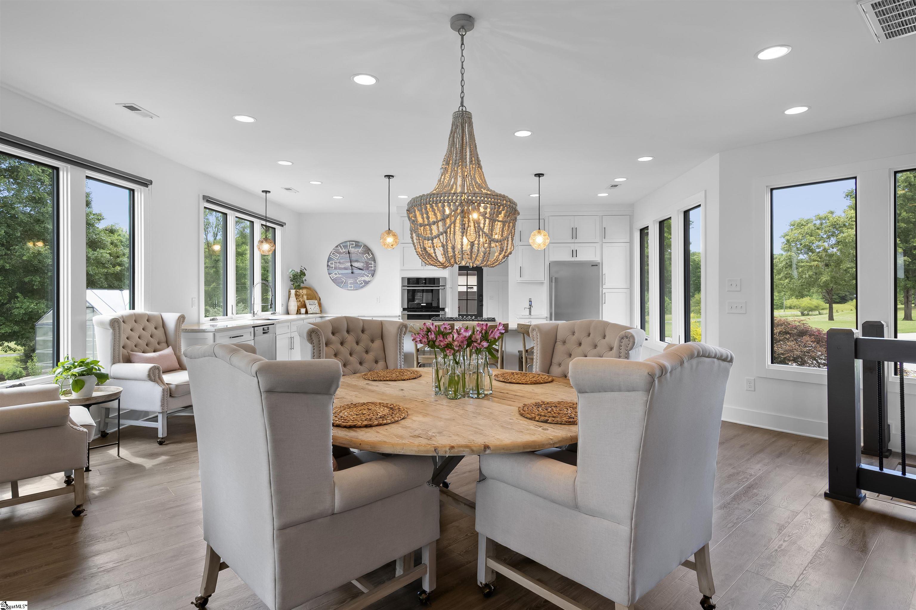 1573 Cooks Bridge Road