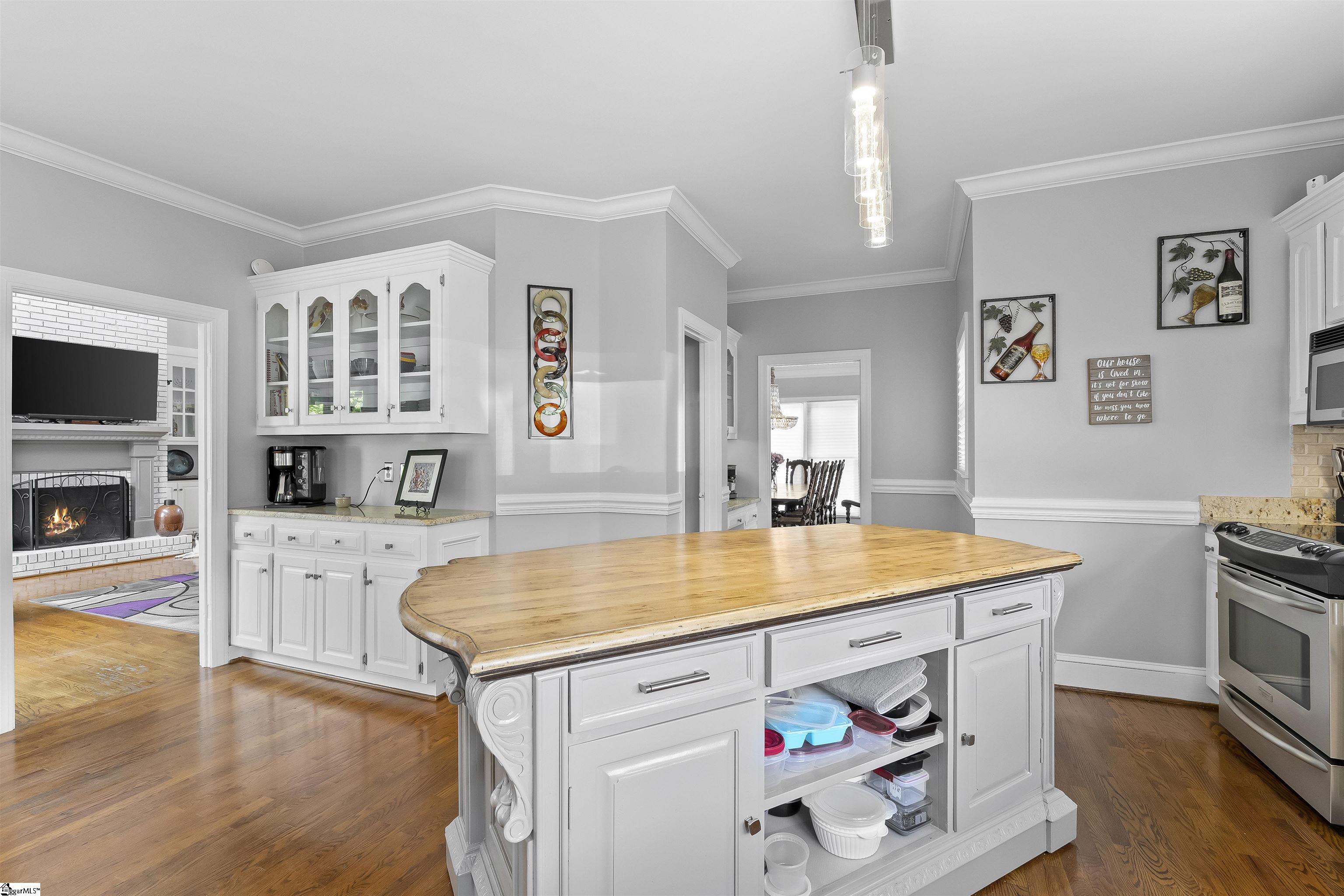 501 Meadowsweet Lane