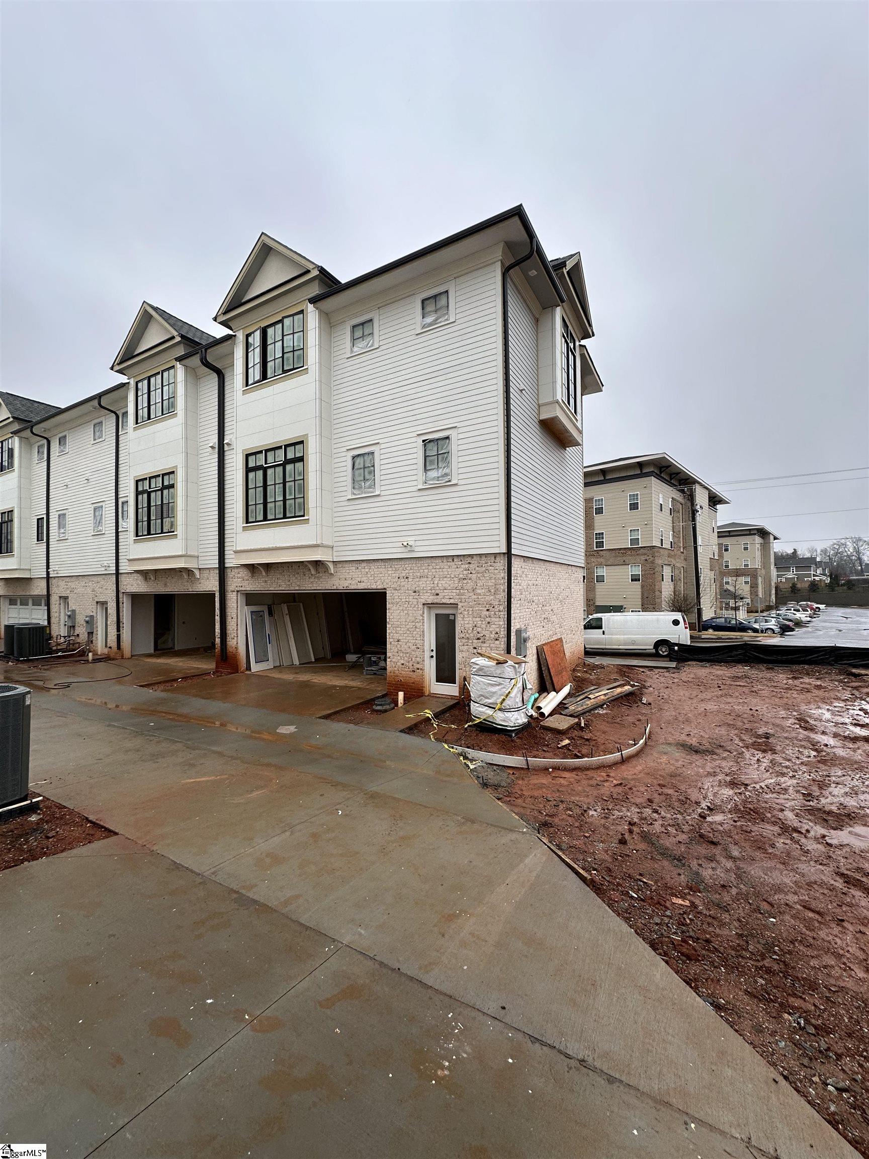 27 Thruston Street