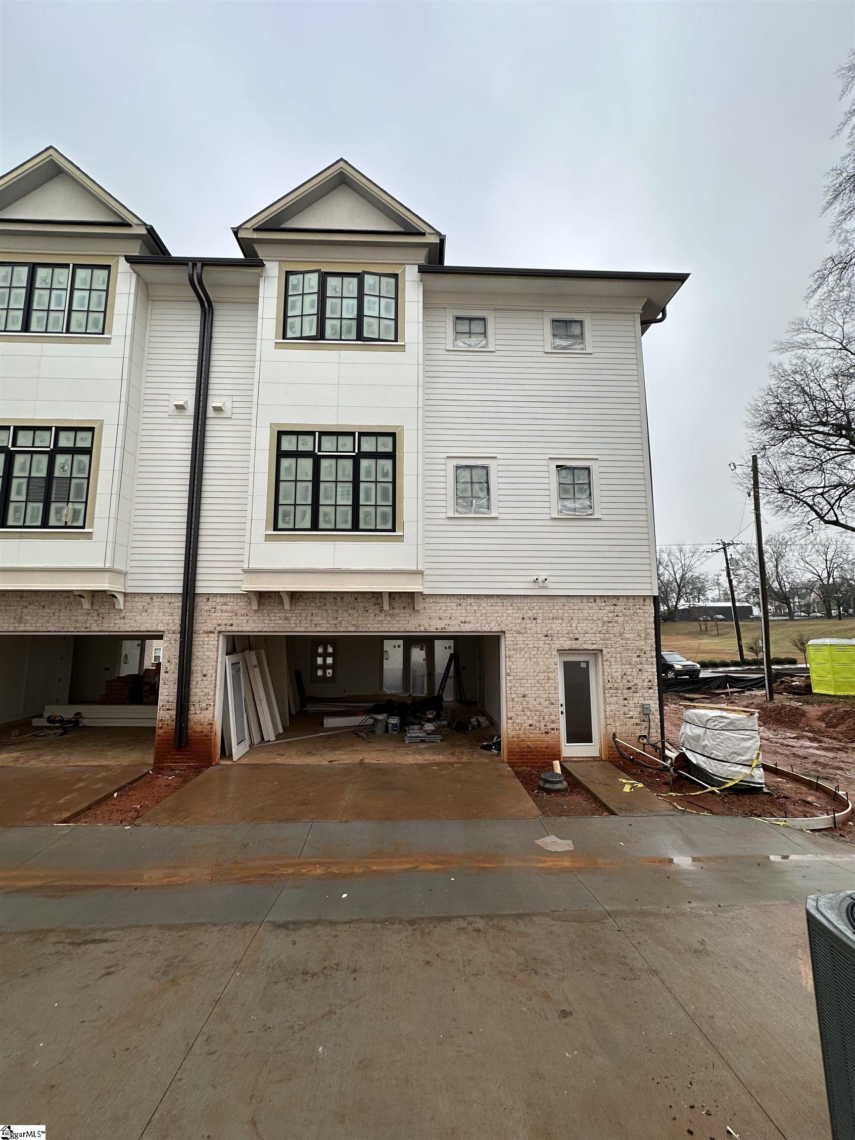 27 Thruston Street
