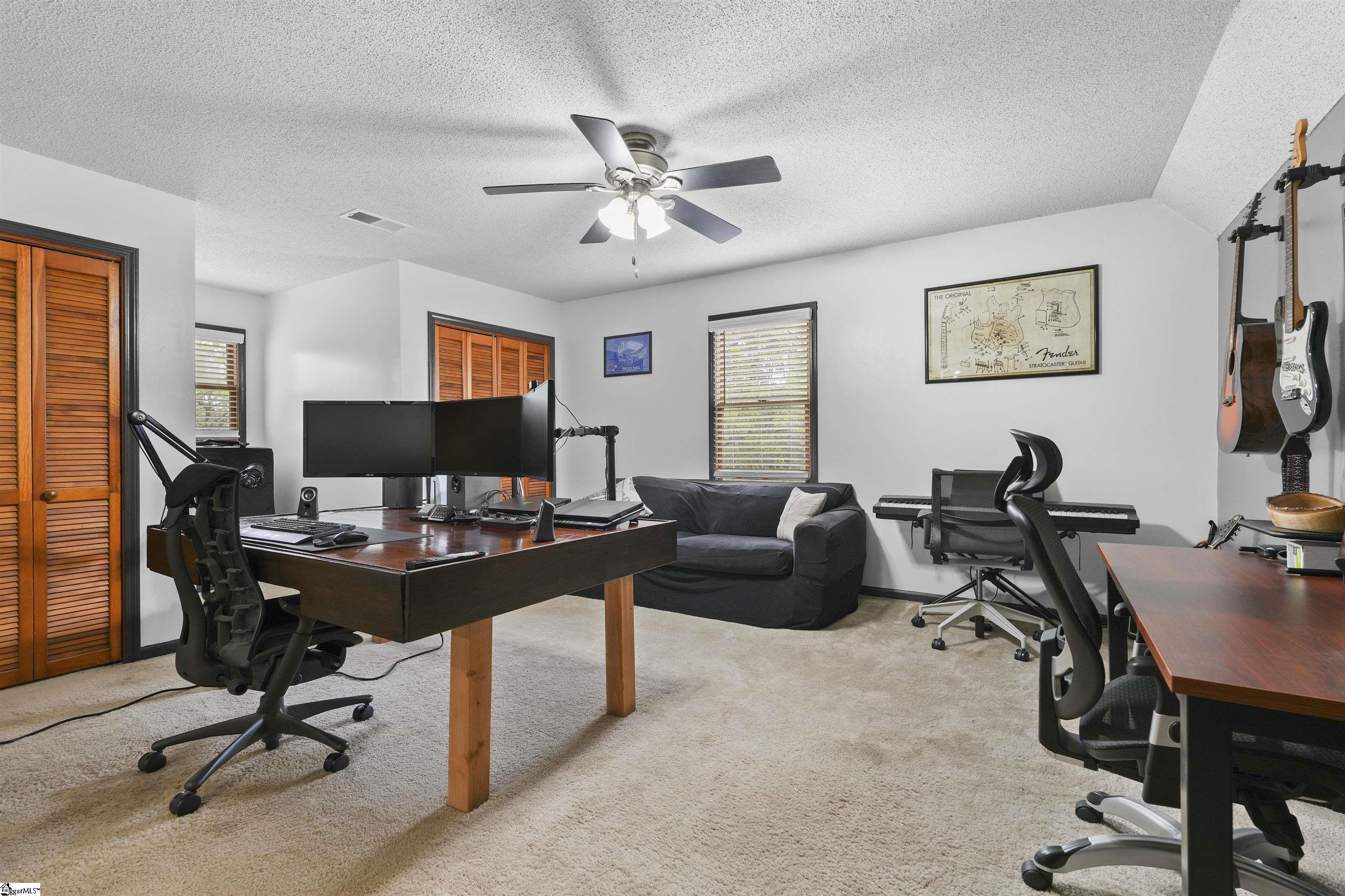 101 J Pearle Court