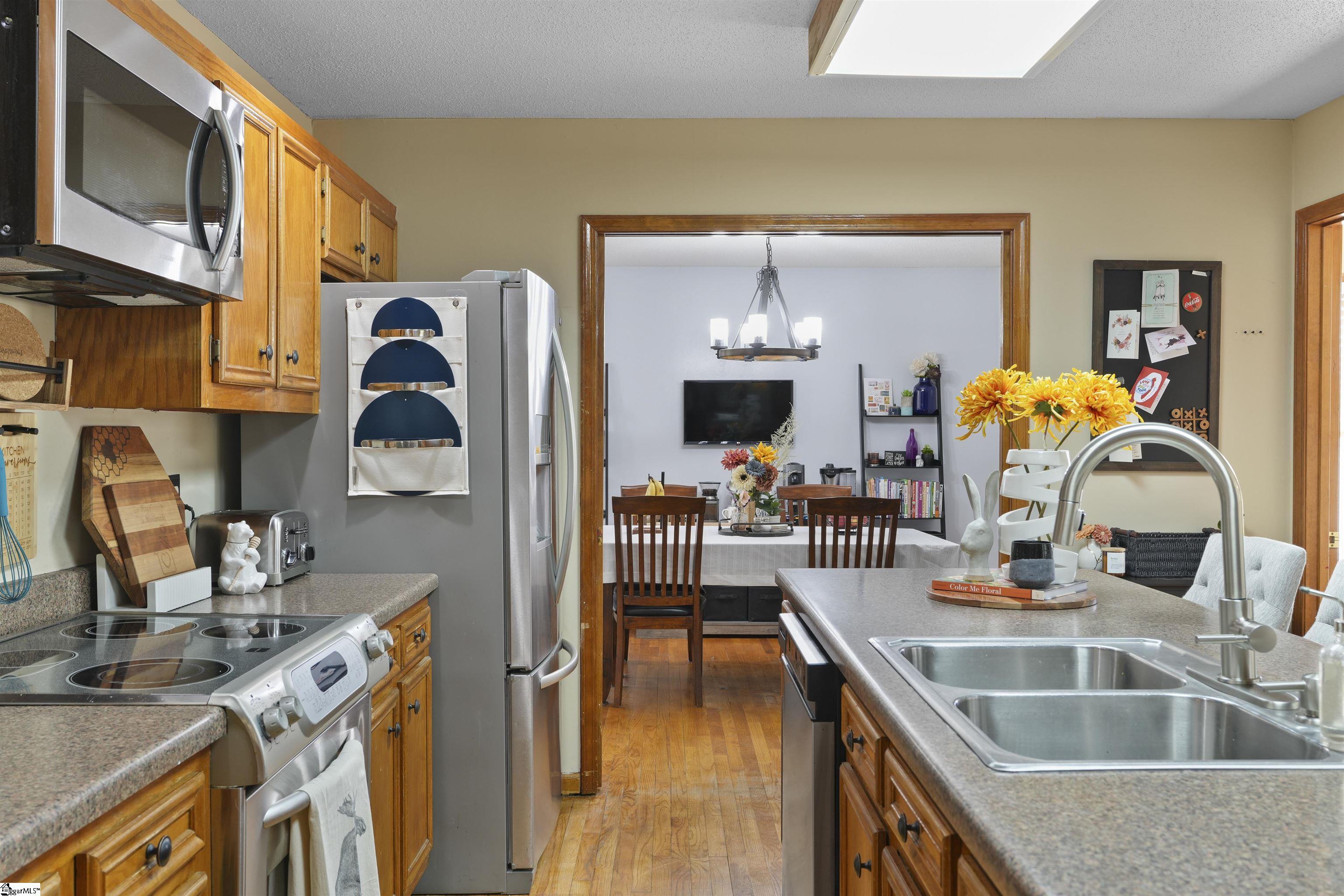101 J Pearle Court