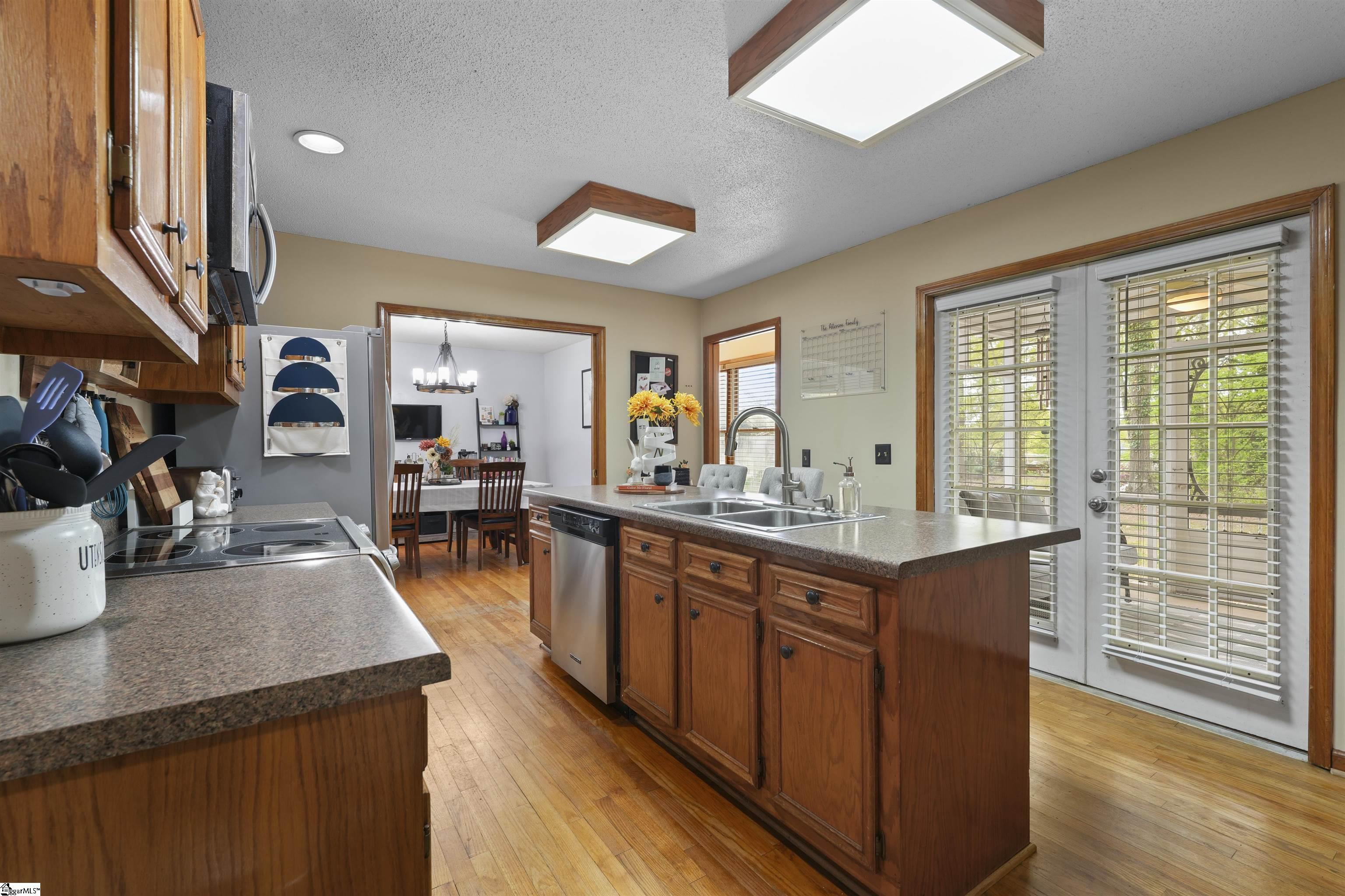 101 J Pearle Court