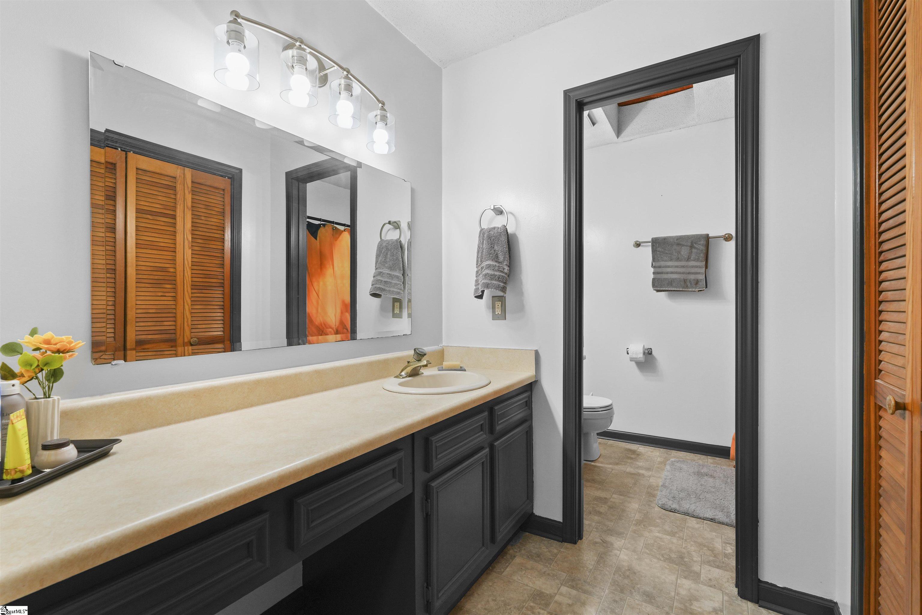 101 J Pearle Court