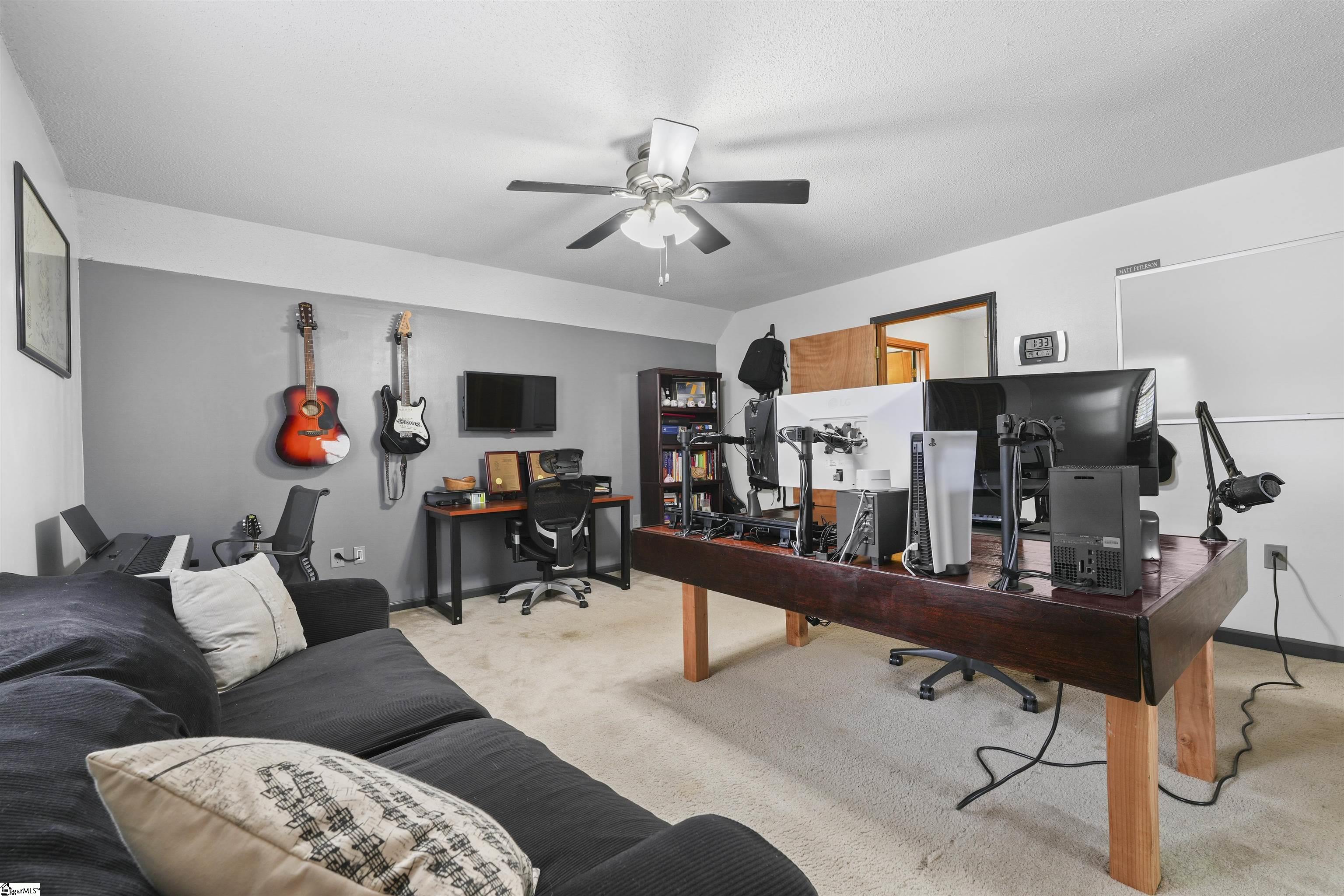 101 J Pearle Court