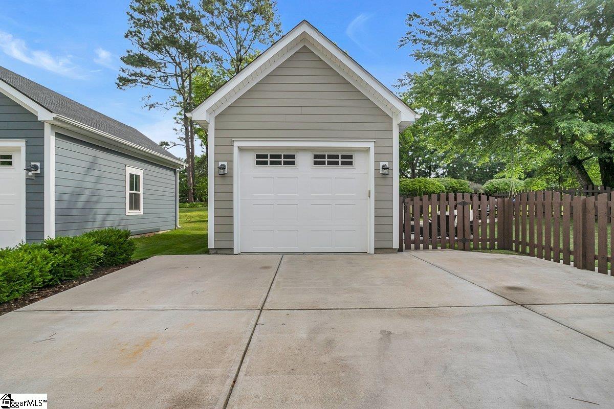 104 Andrews Lane