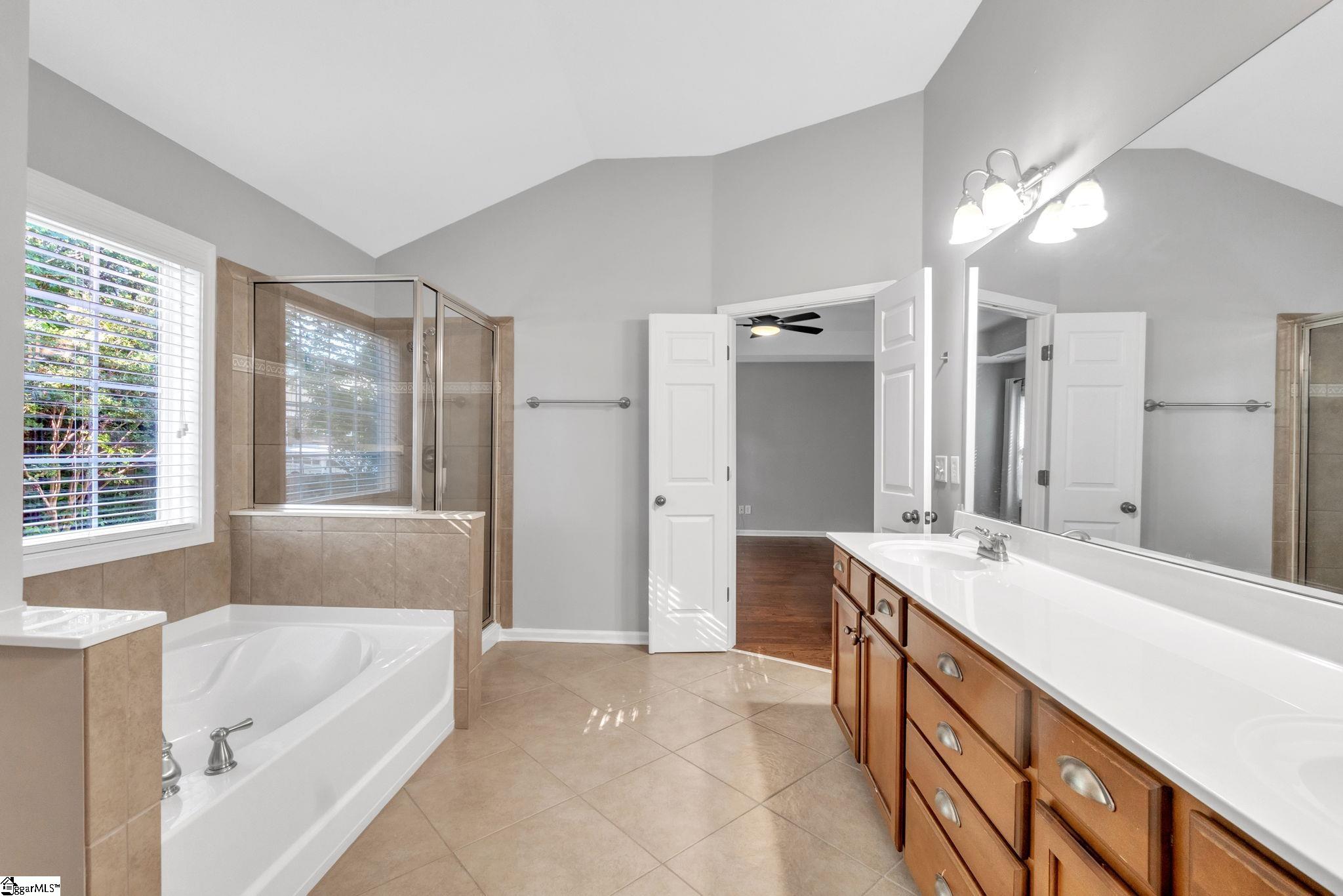 14 Kinderwood Court
