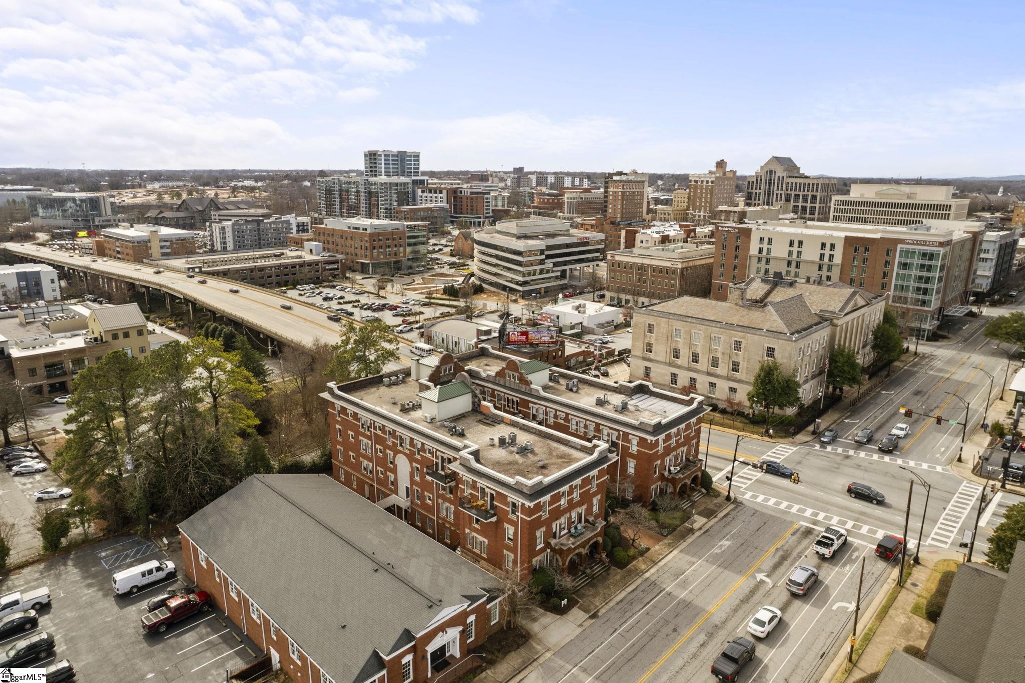 400 E Washington Street Unit 3