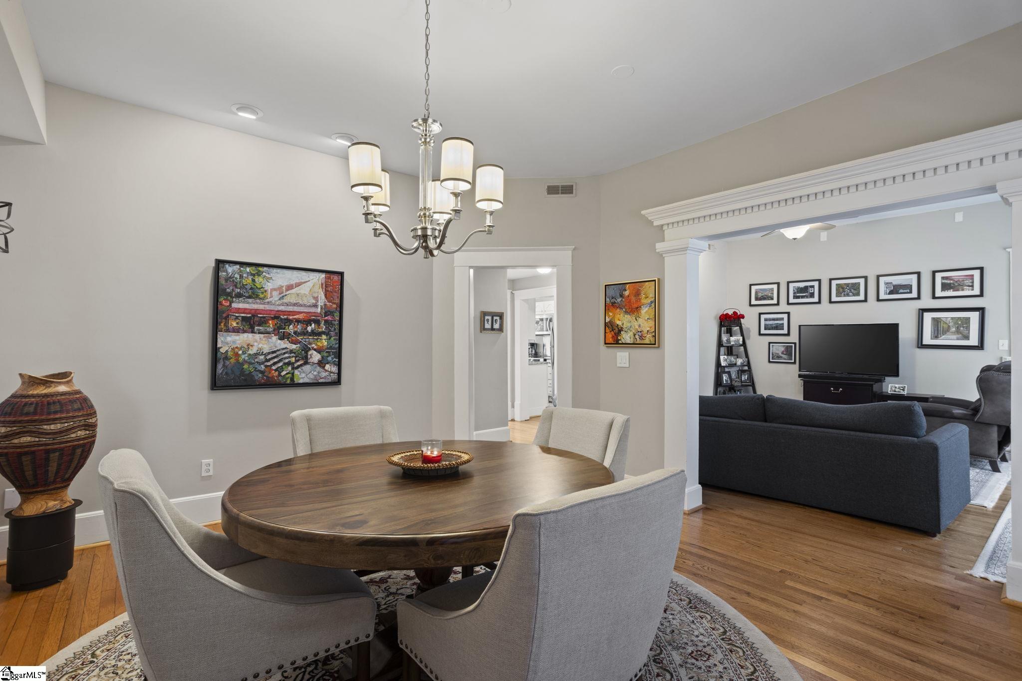 400 E Washington Street Unit 3