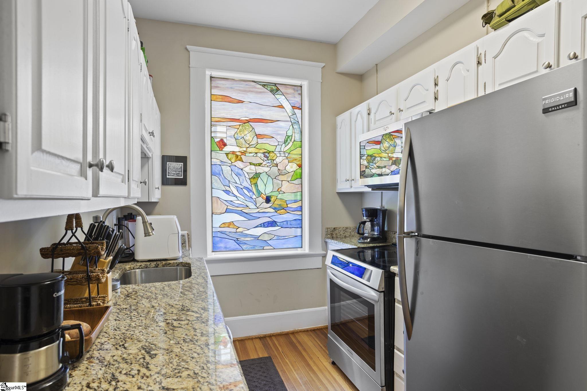 400 E Washington Street Unit 3