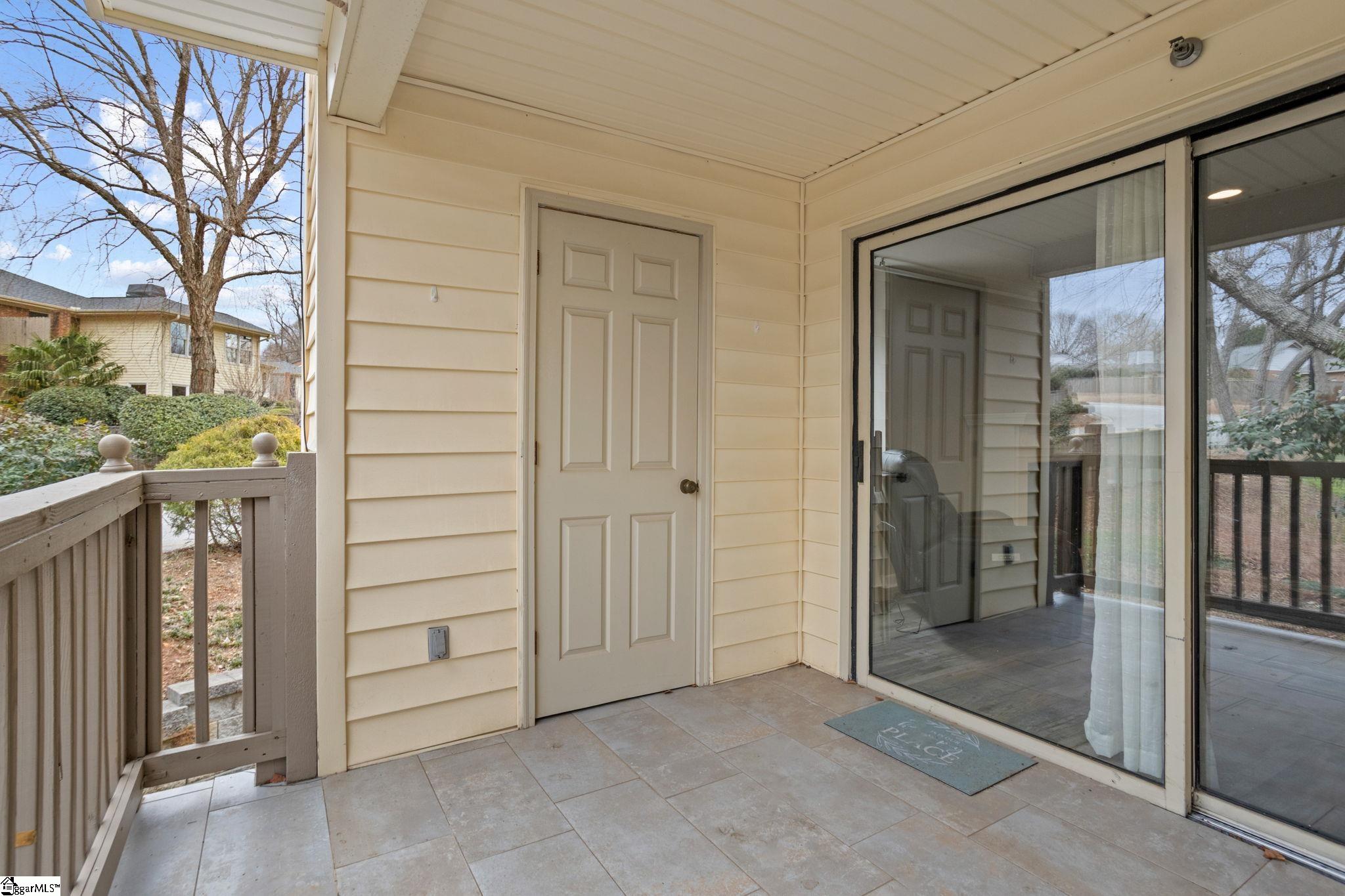 108 Swansgate Place