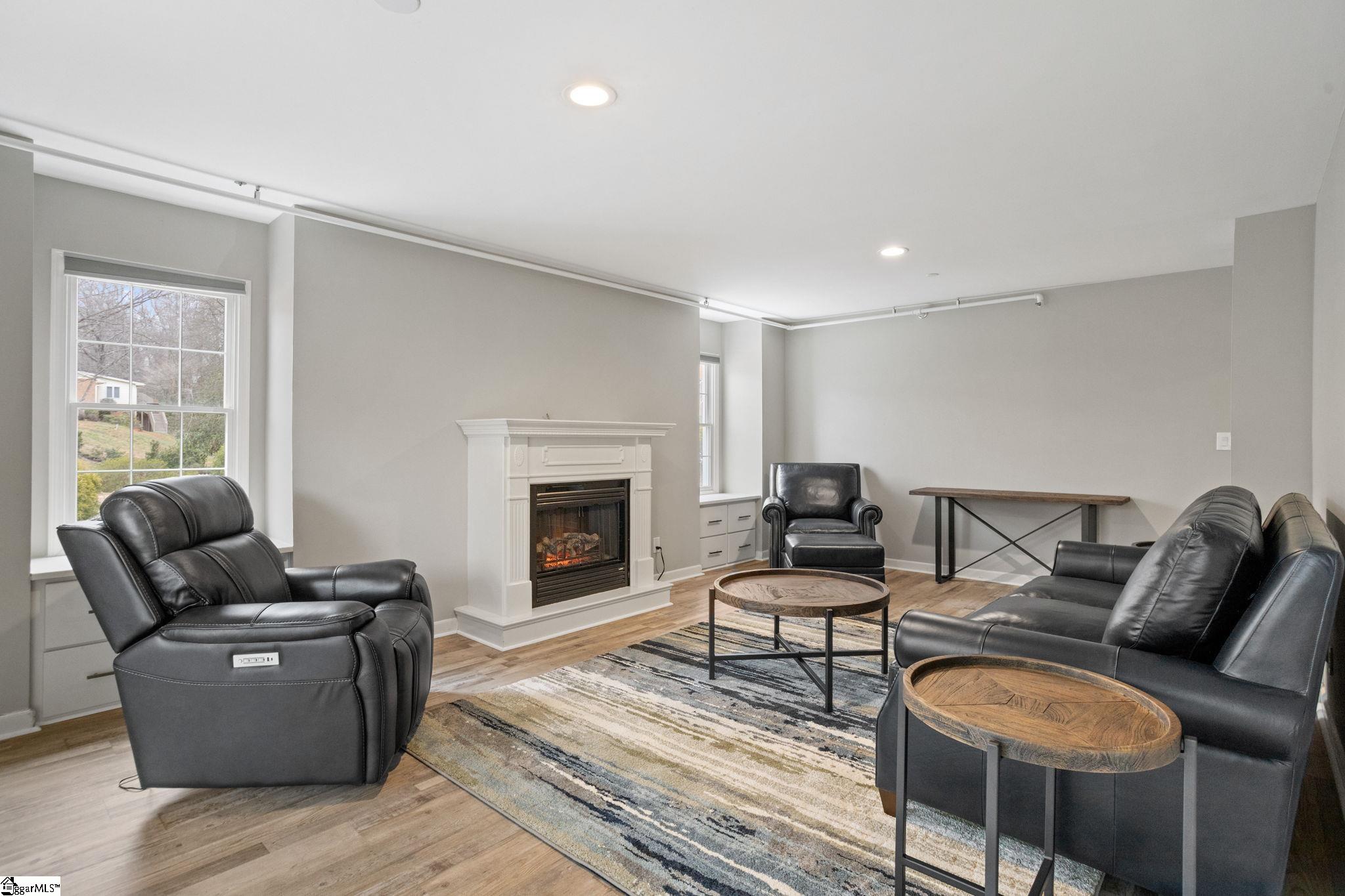 108 Swansgate Place