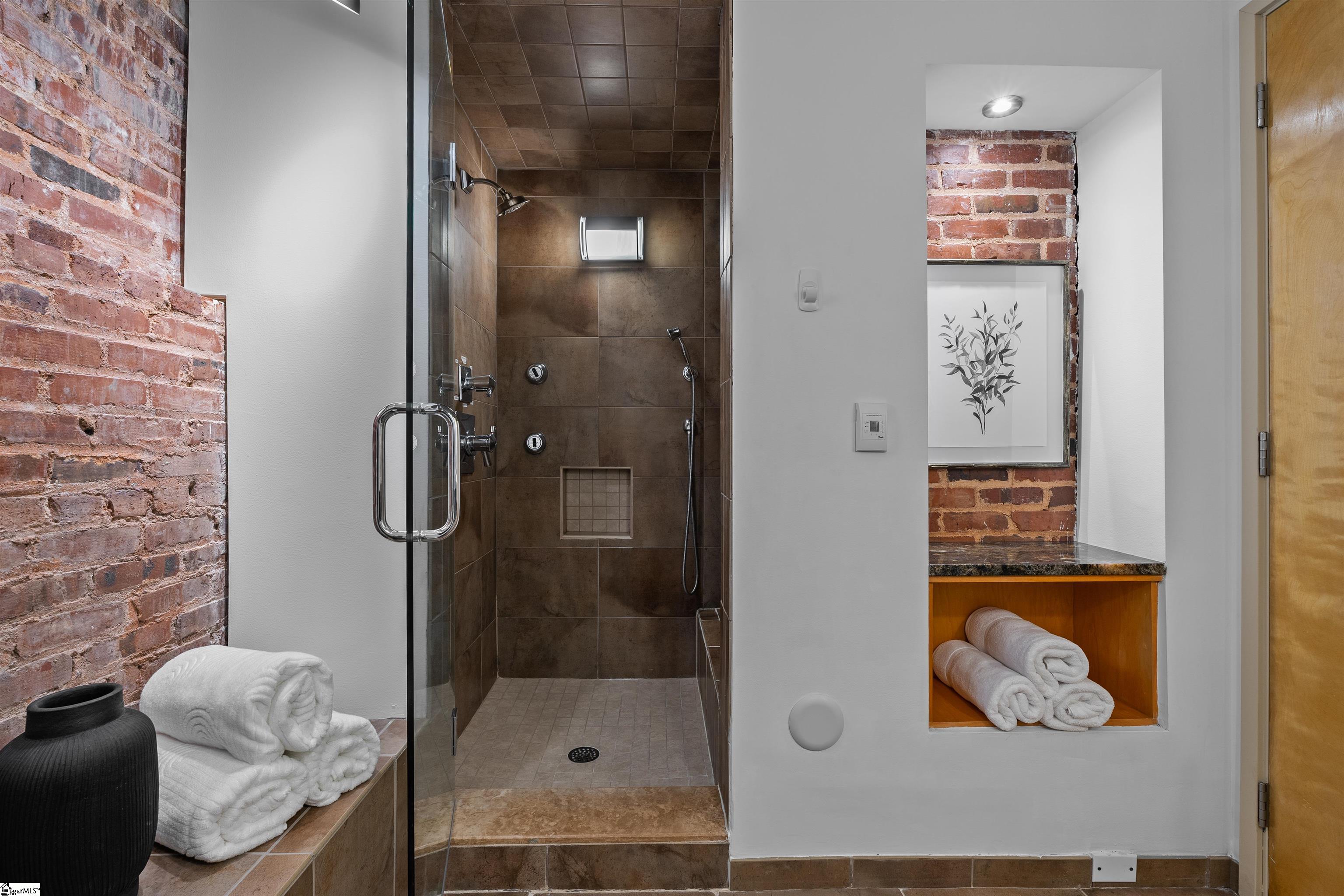 400 E Washington Street Unit 28