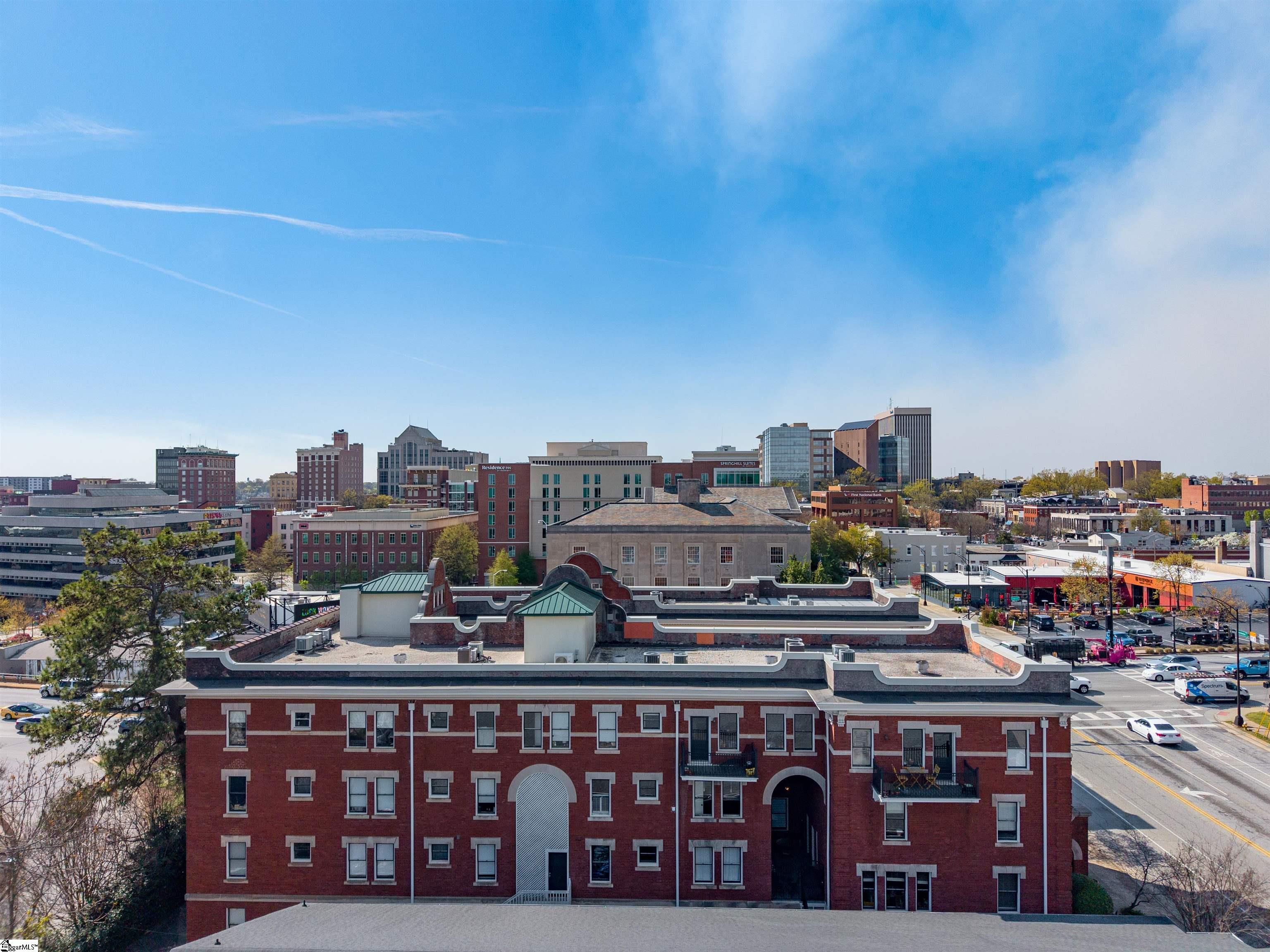 400 E Washington Street Unit 28