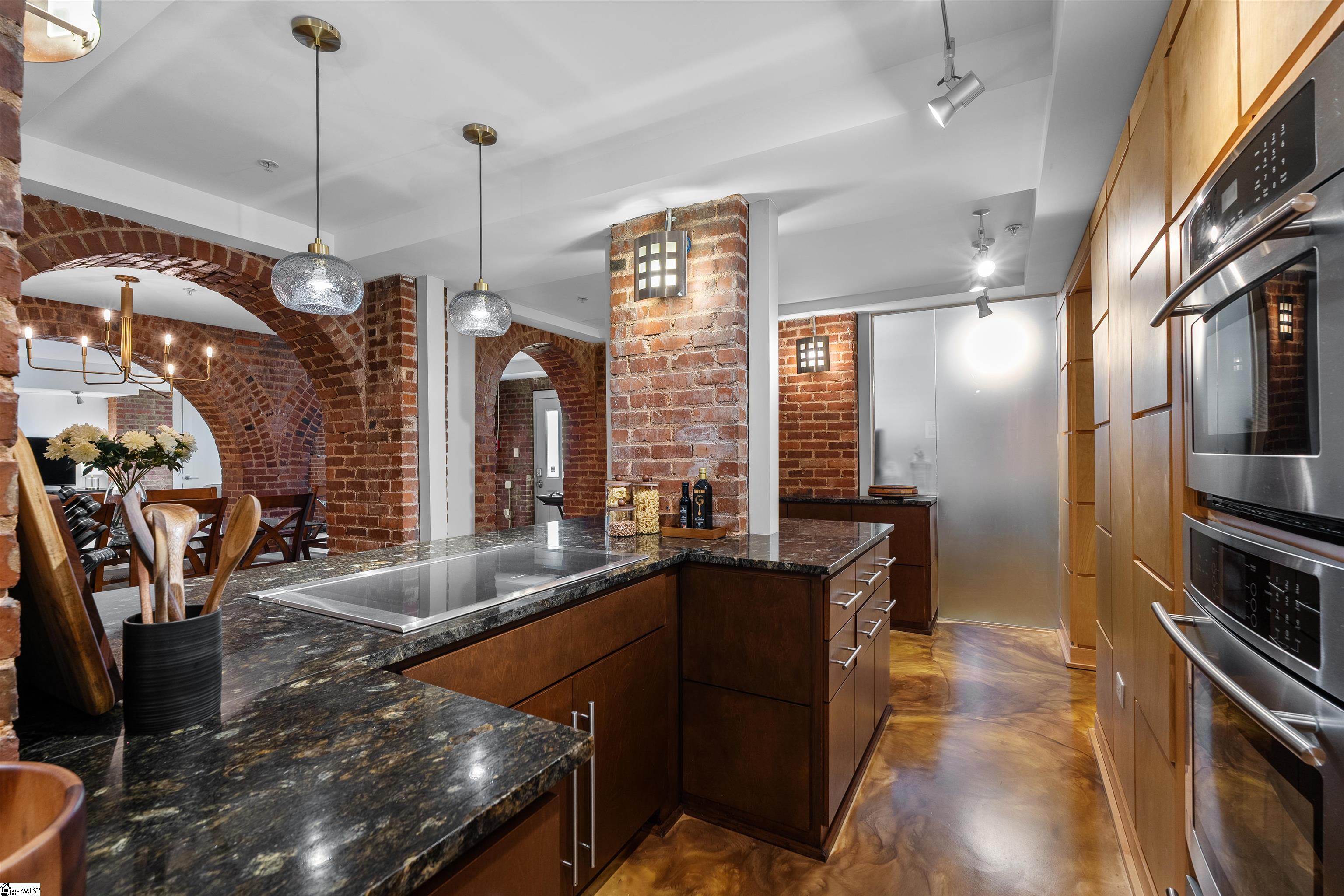 400 E Washington Street Unit 28