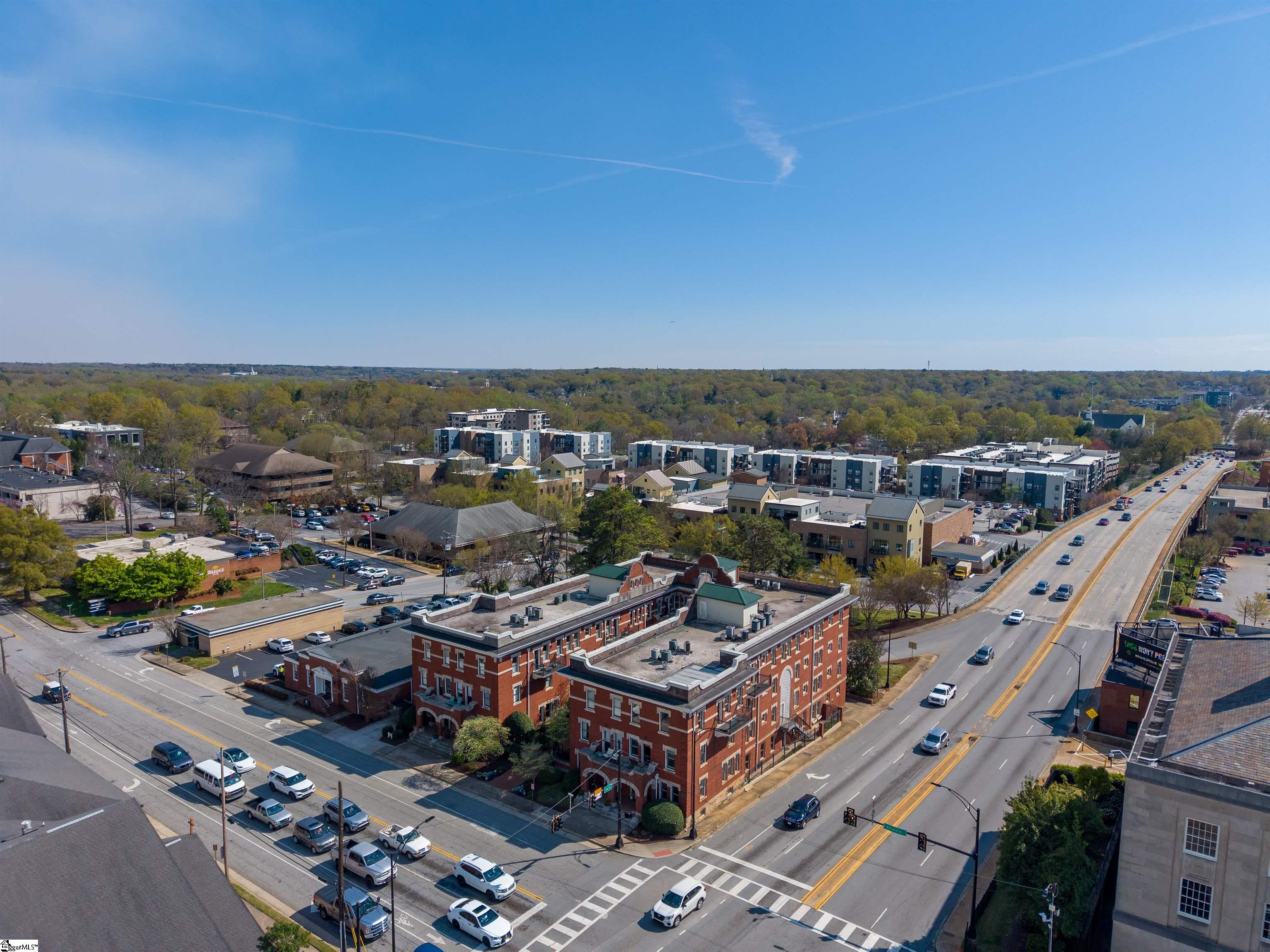 400 E Washington Street Unit 28