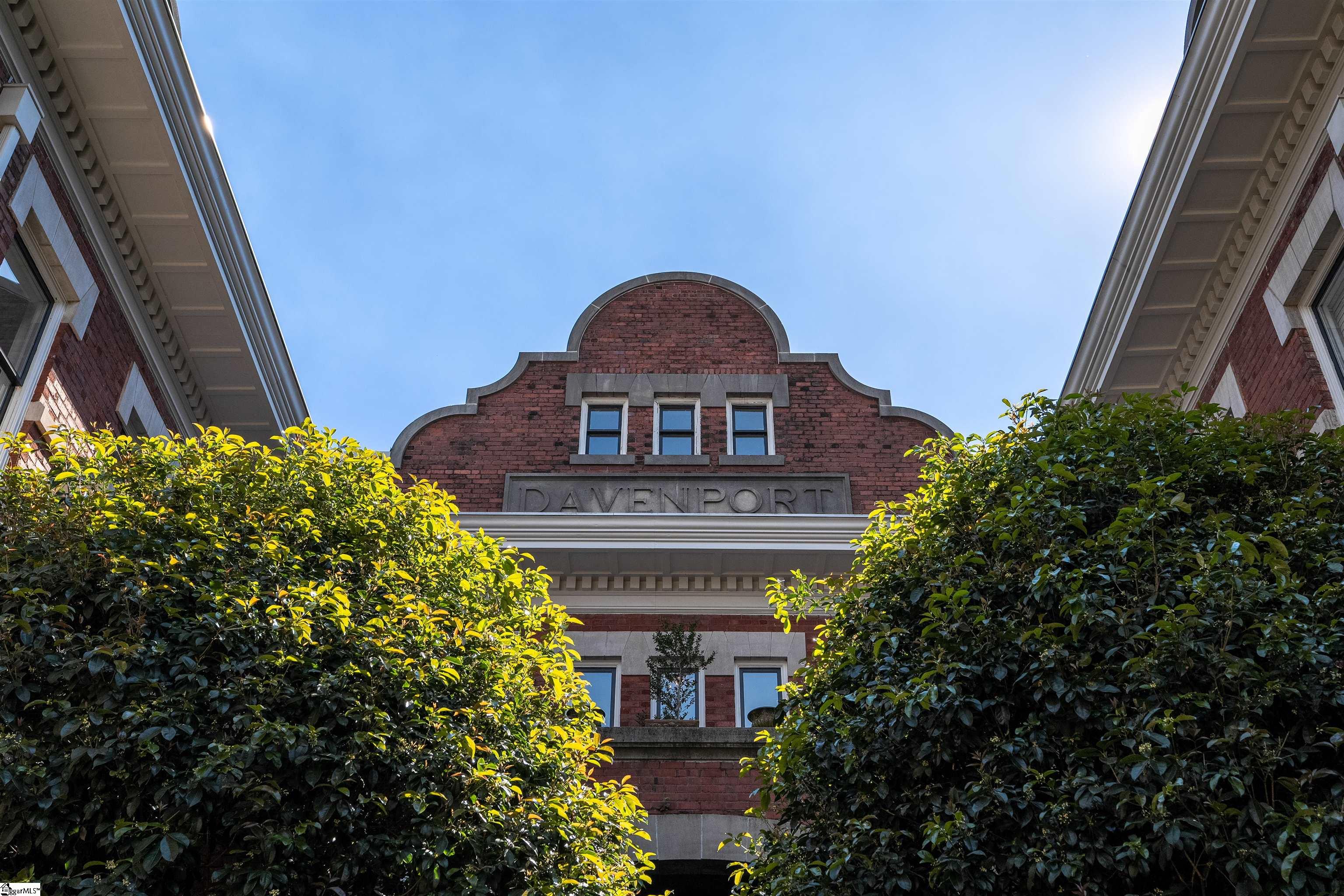 400 E Washington Street Unit 28