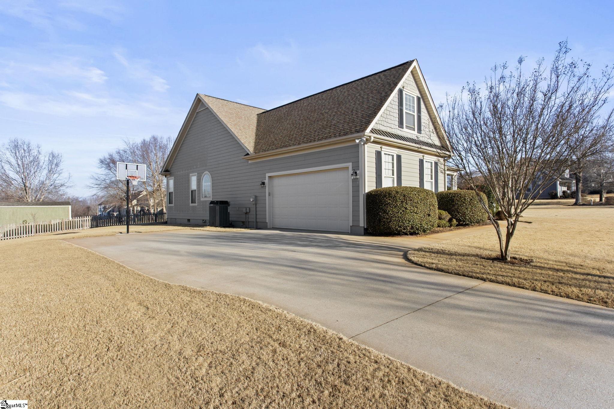 5 Cayanne Court