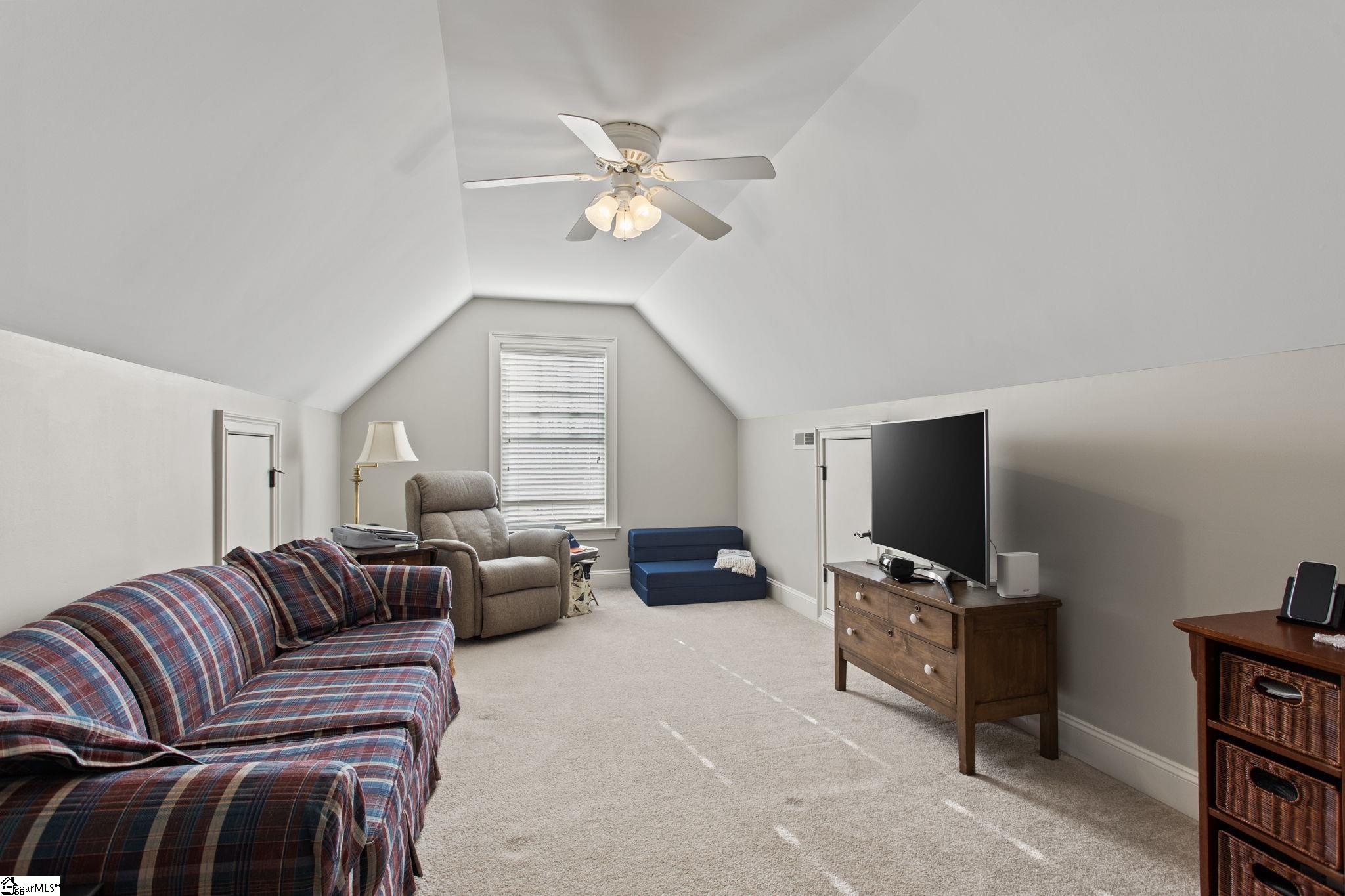 5 Cayanne Court