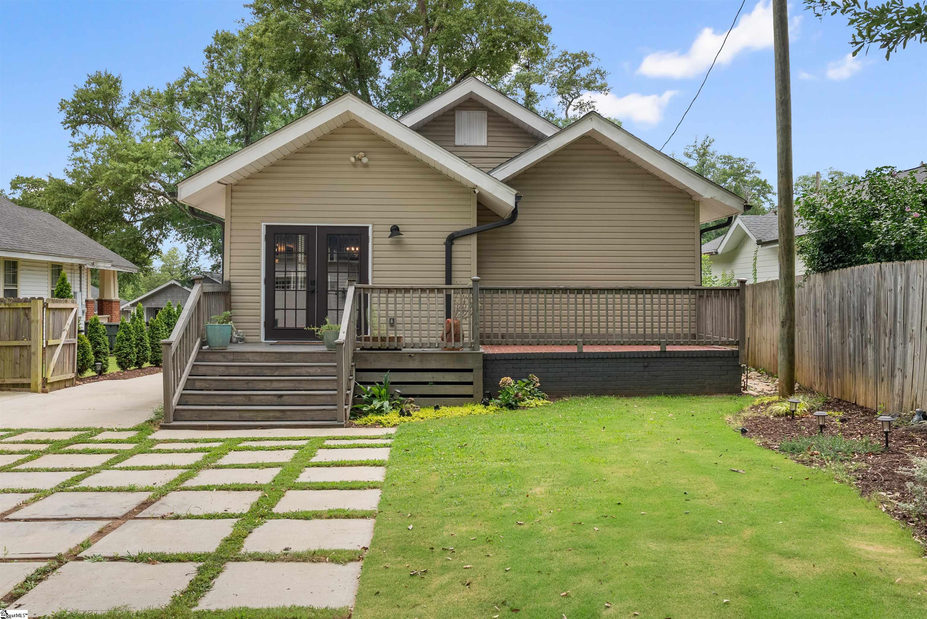 109 Ladson Street
