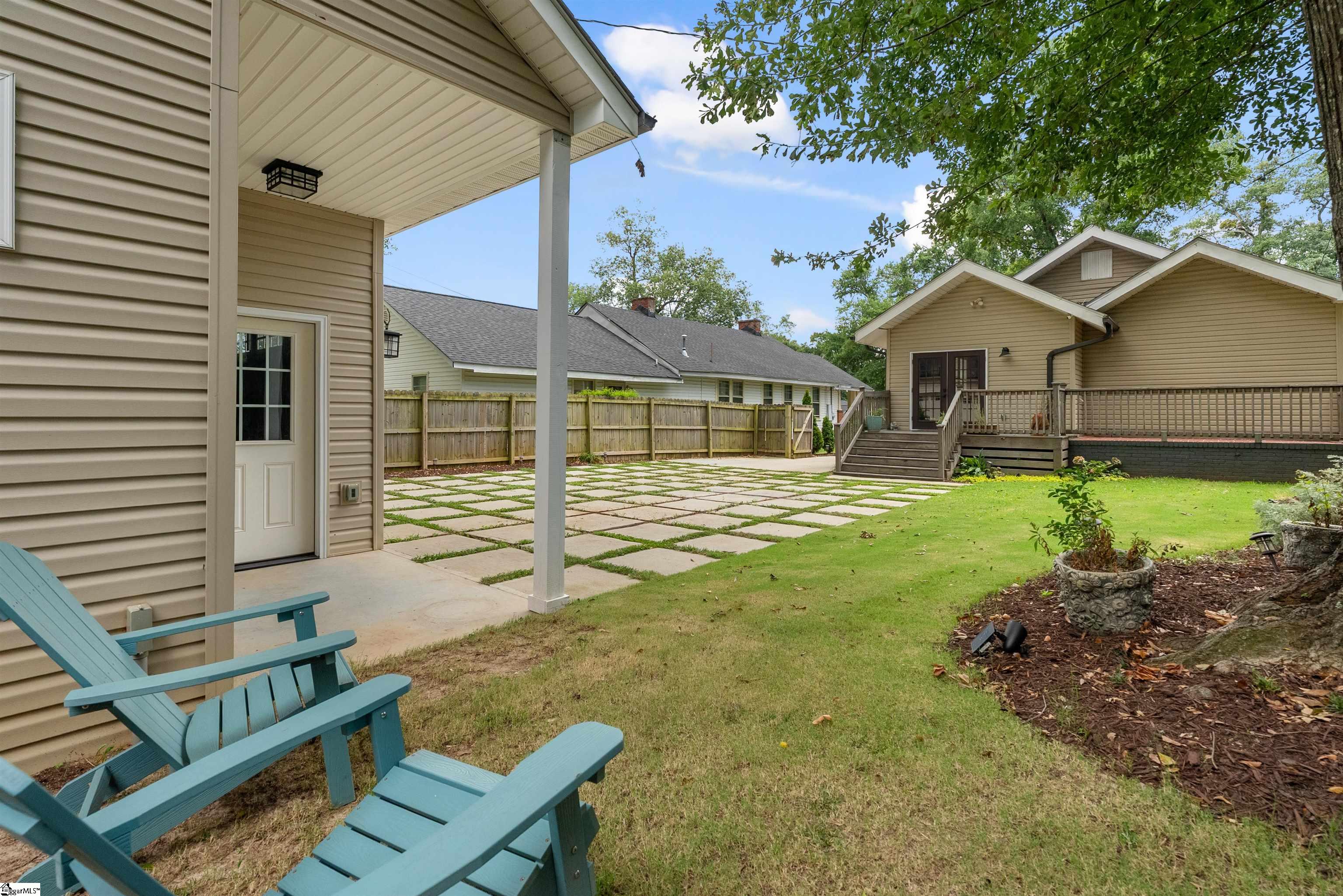 109 Ladson Street