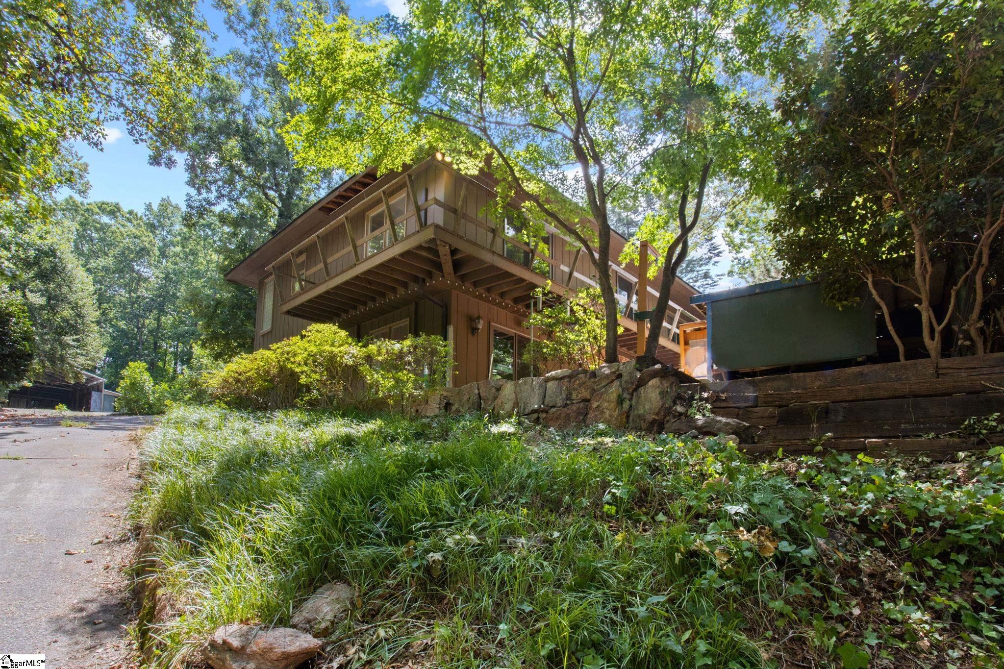 467 Henderson Road
