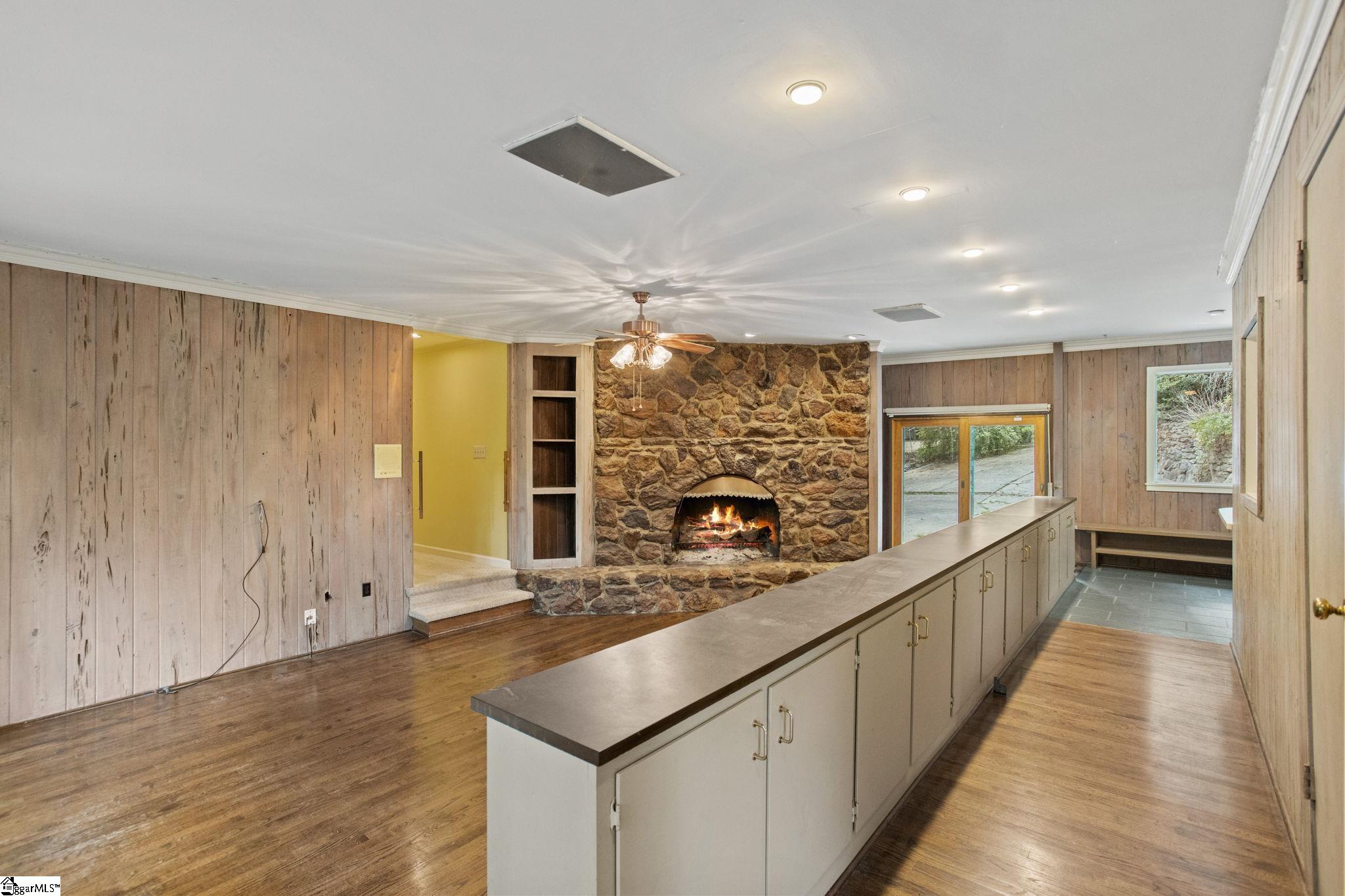 467 Henderson Road