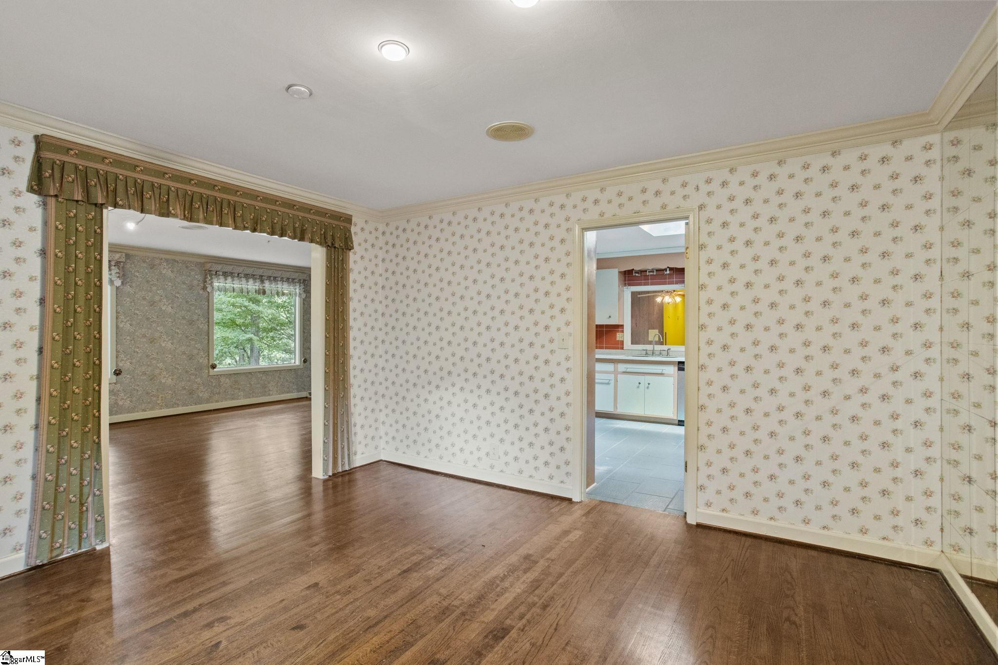 467 Henderson Road