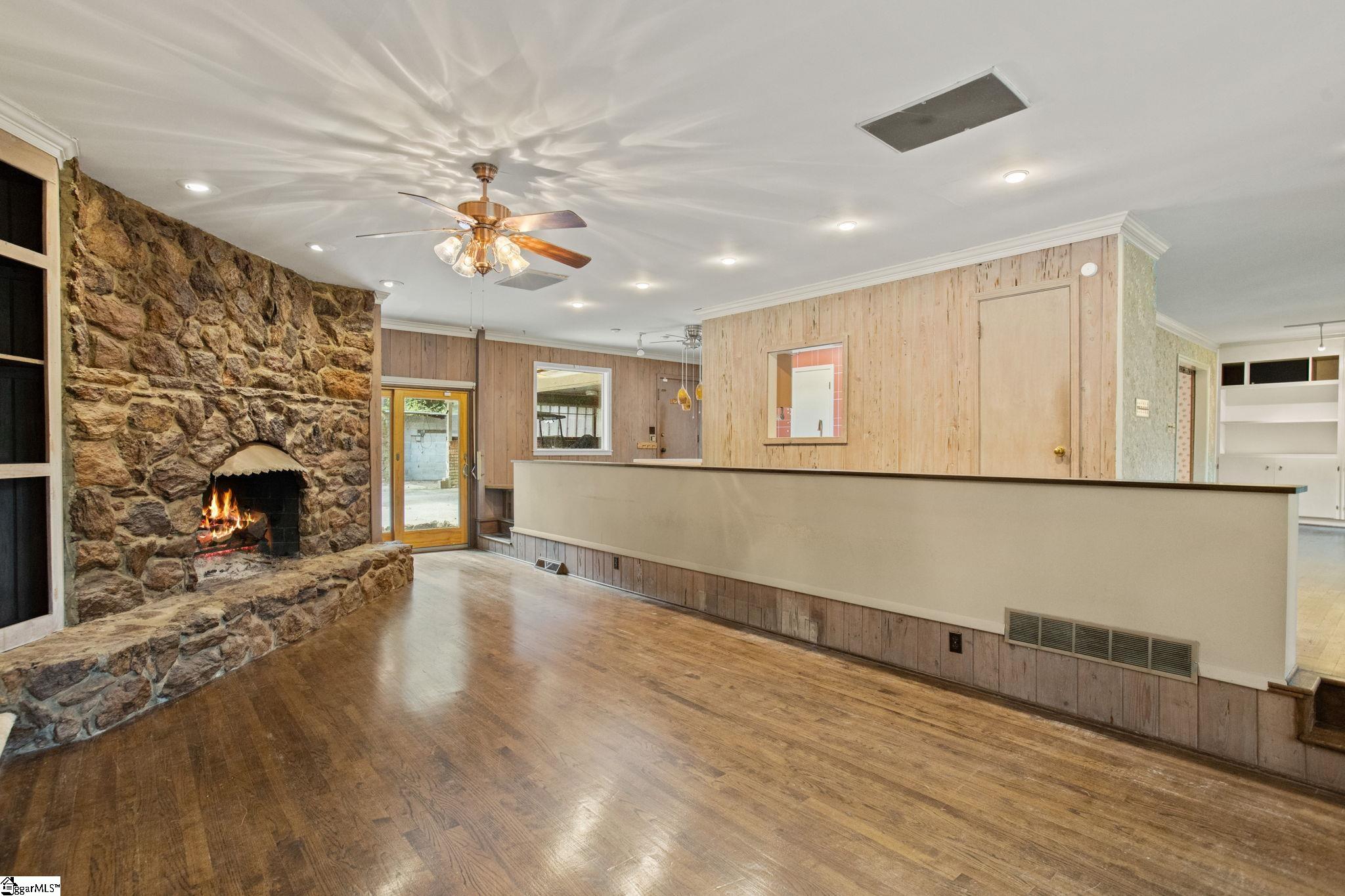 467 Henderson Road