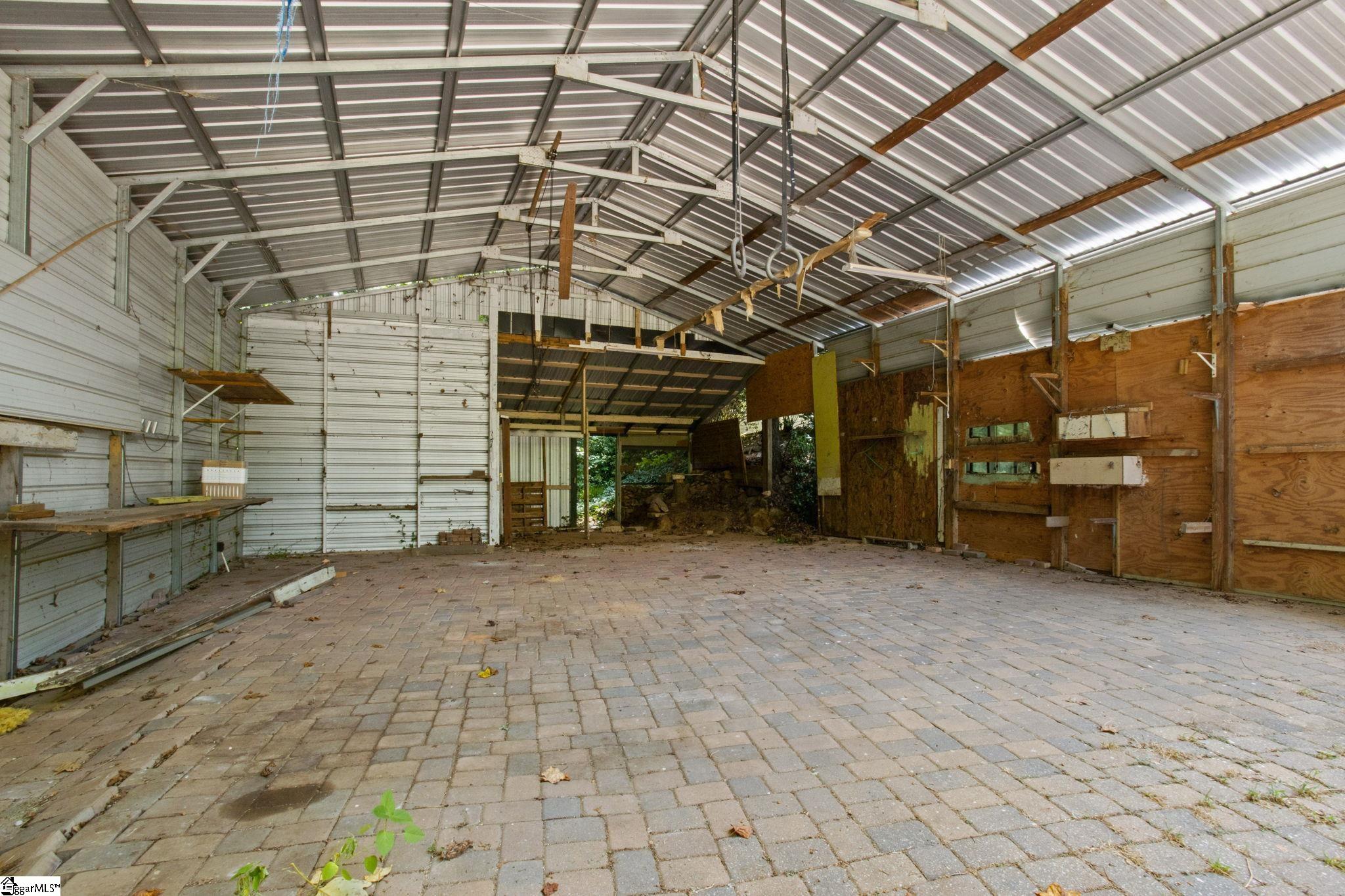 467 Henderson Road