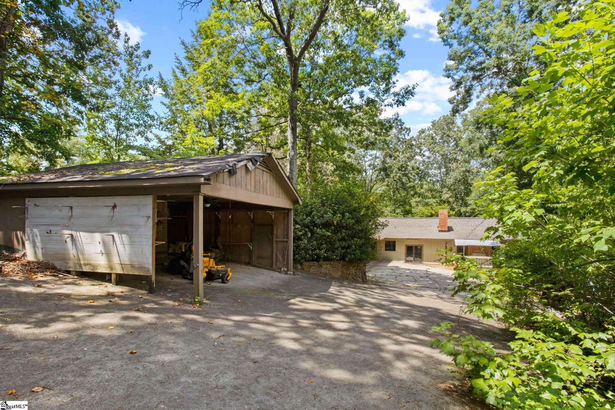 467 Henderson Road