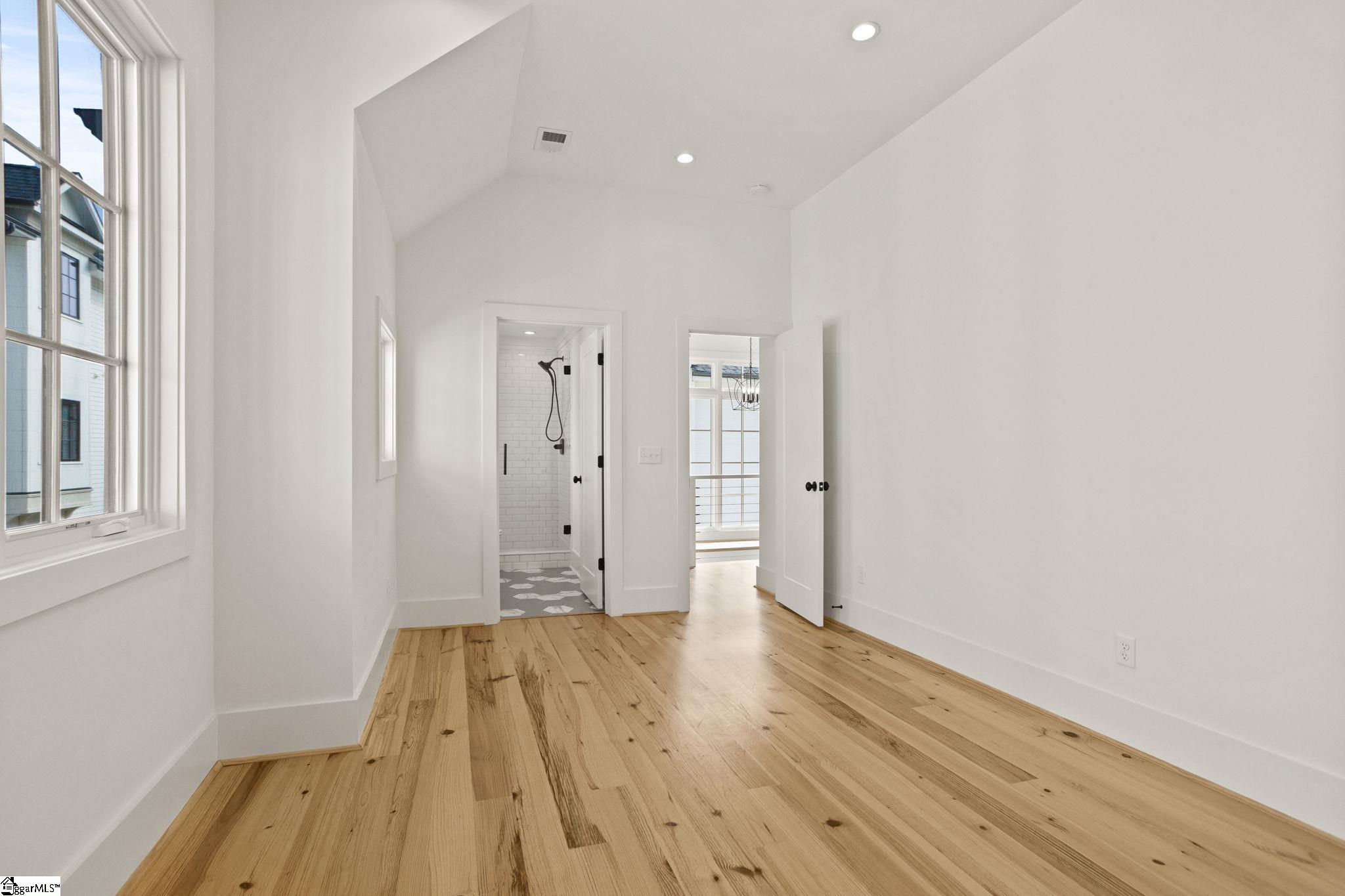 33 Thruston Street