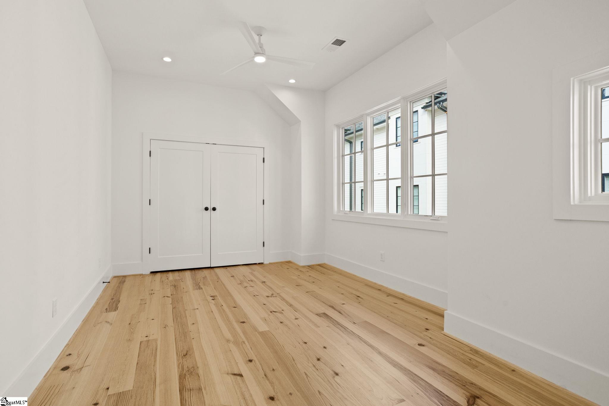 33 Thruston Street