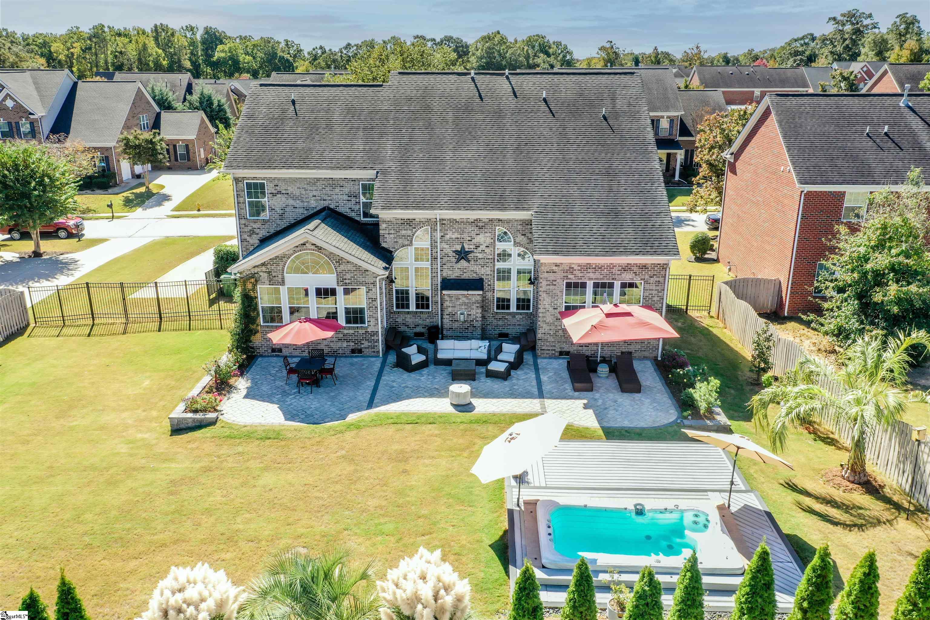 15 Windrush Lane