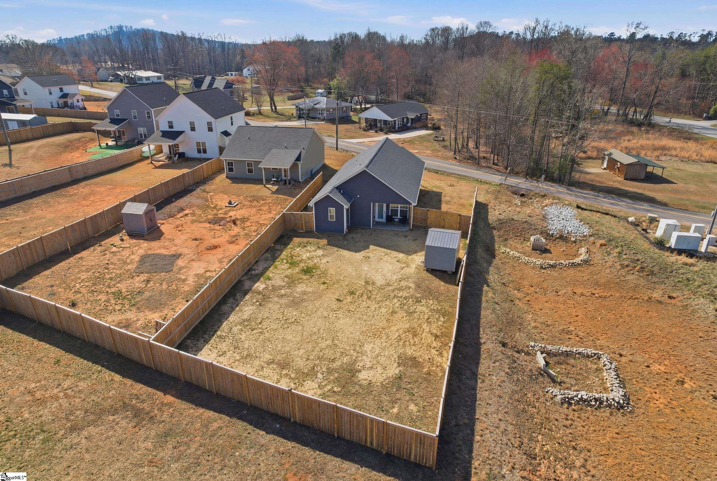 215 Amsterdam Road