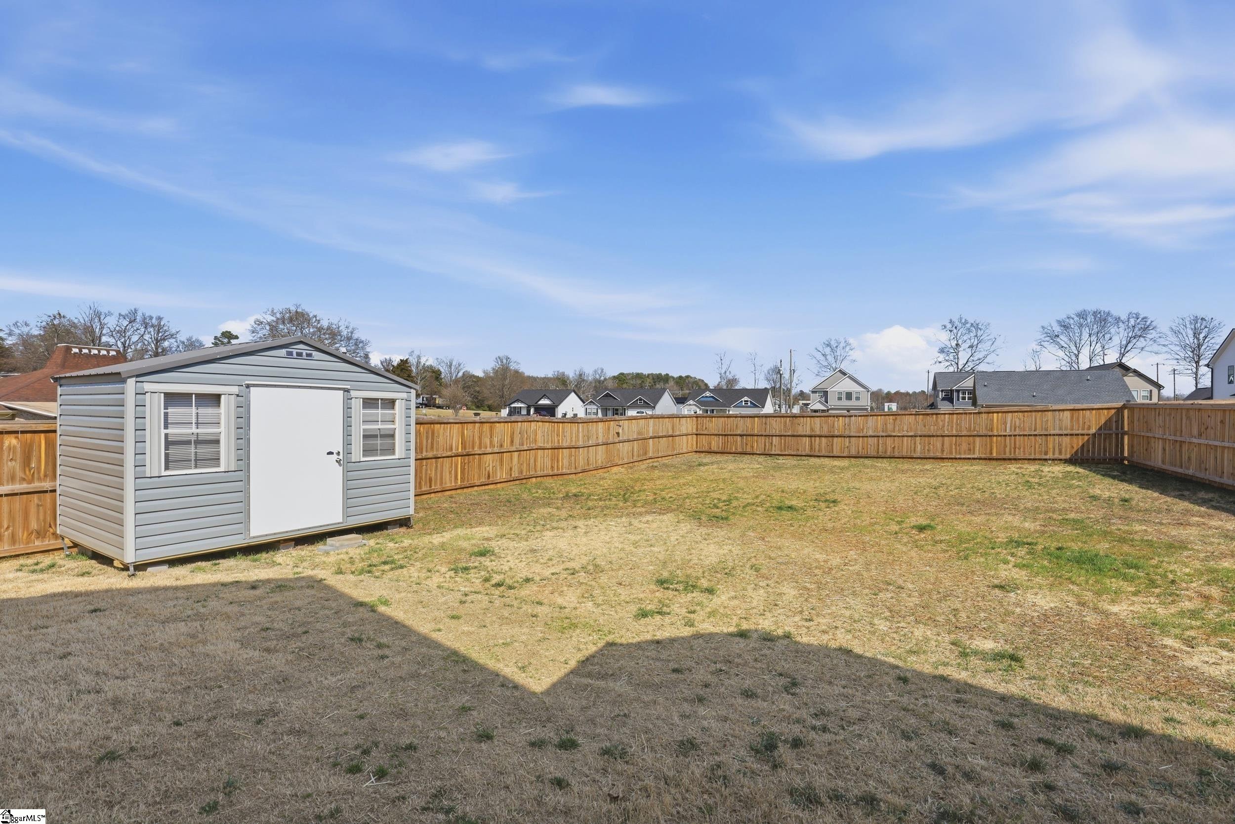 215 Amsterdam Road