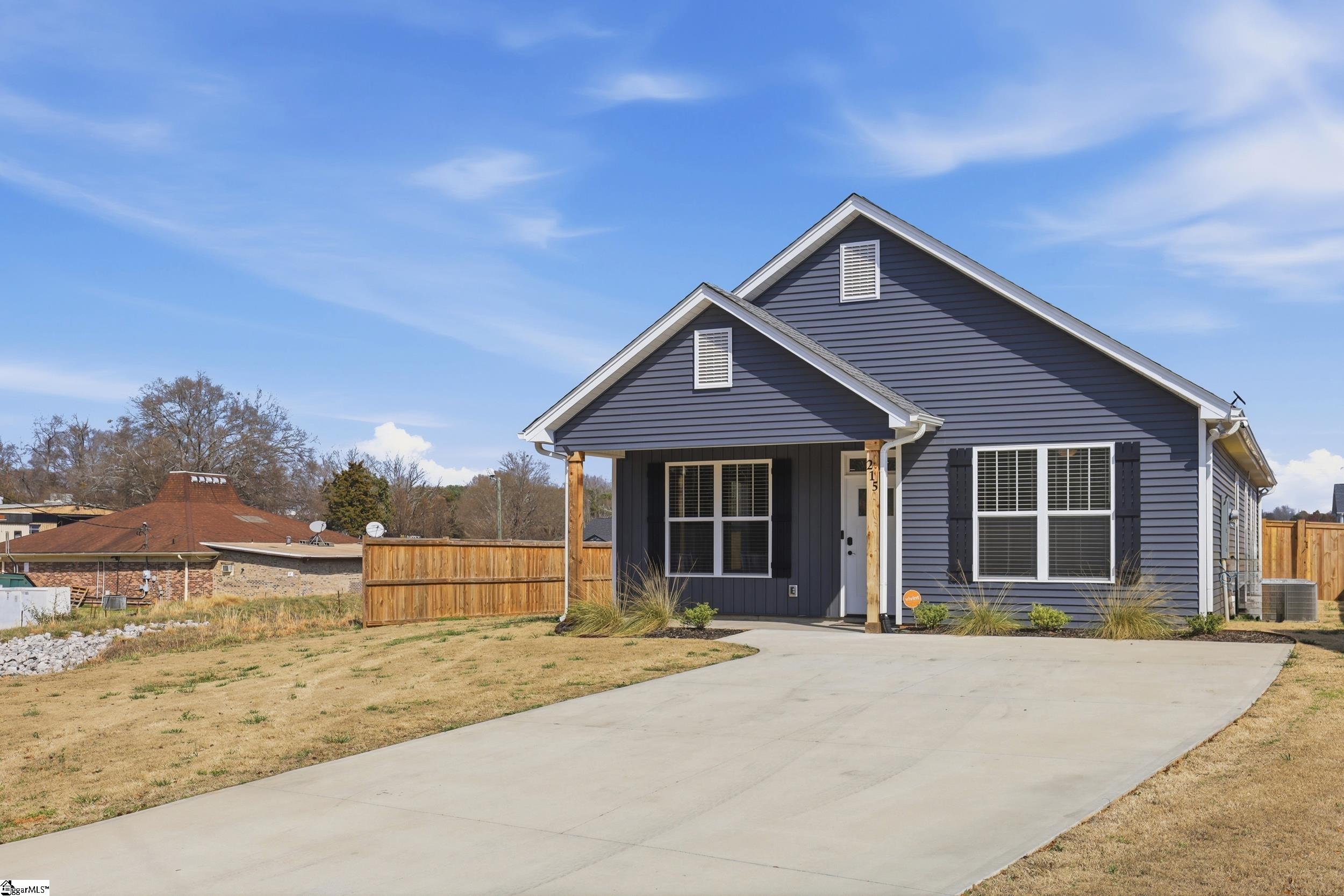215 Amsterdam Road